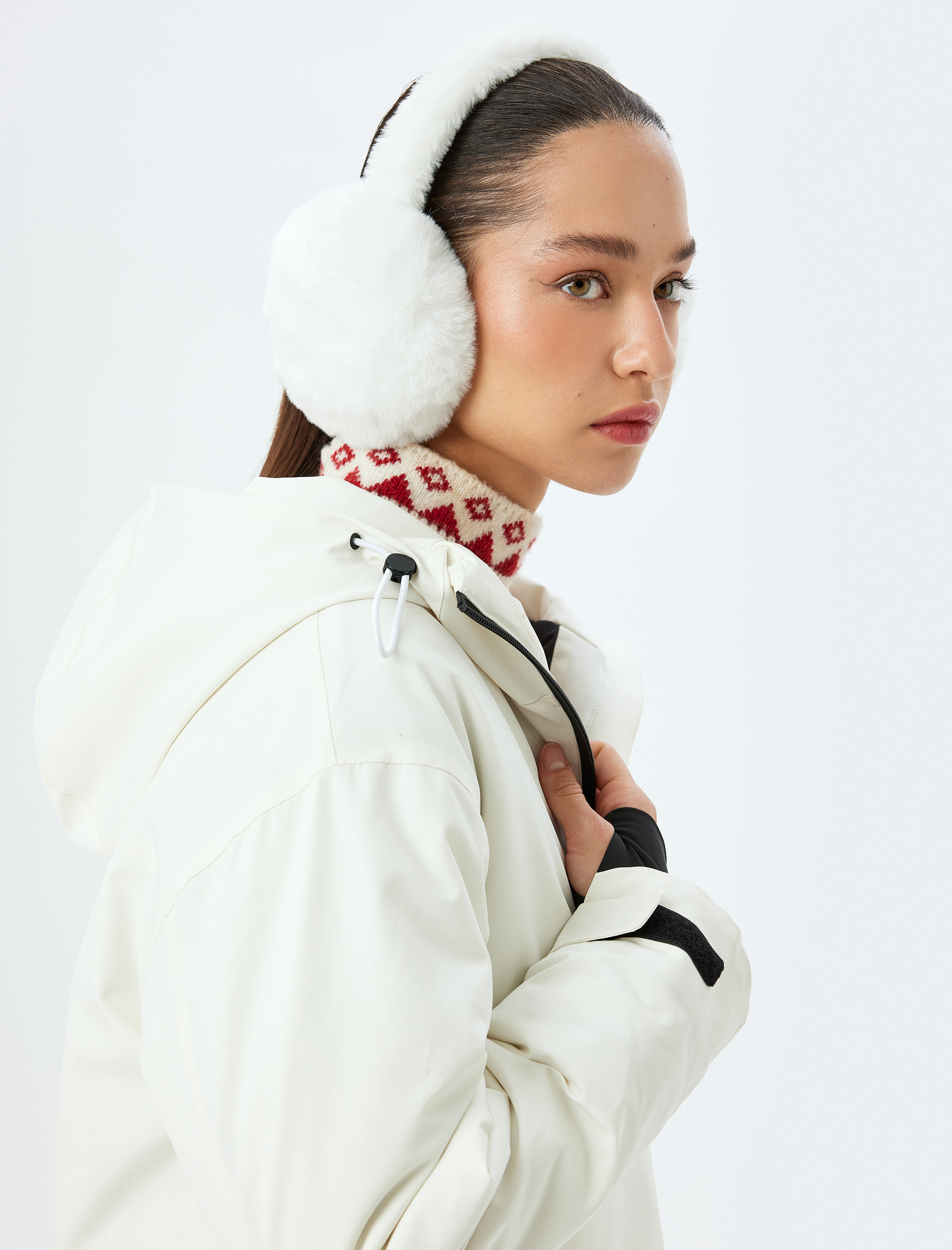  Kadın Peluş Kulaklık