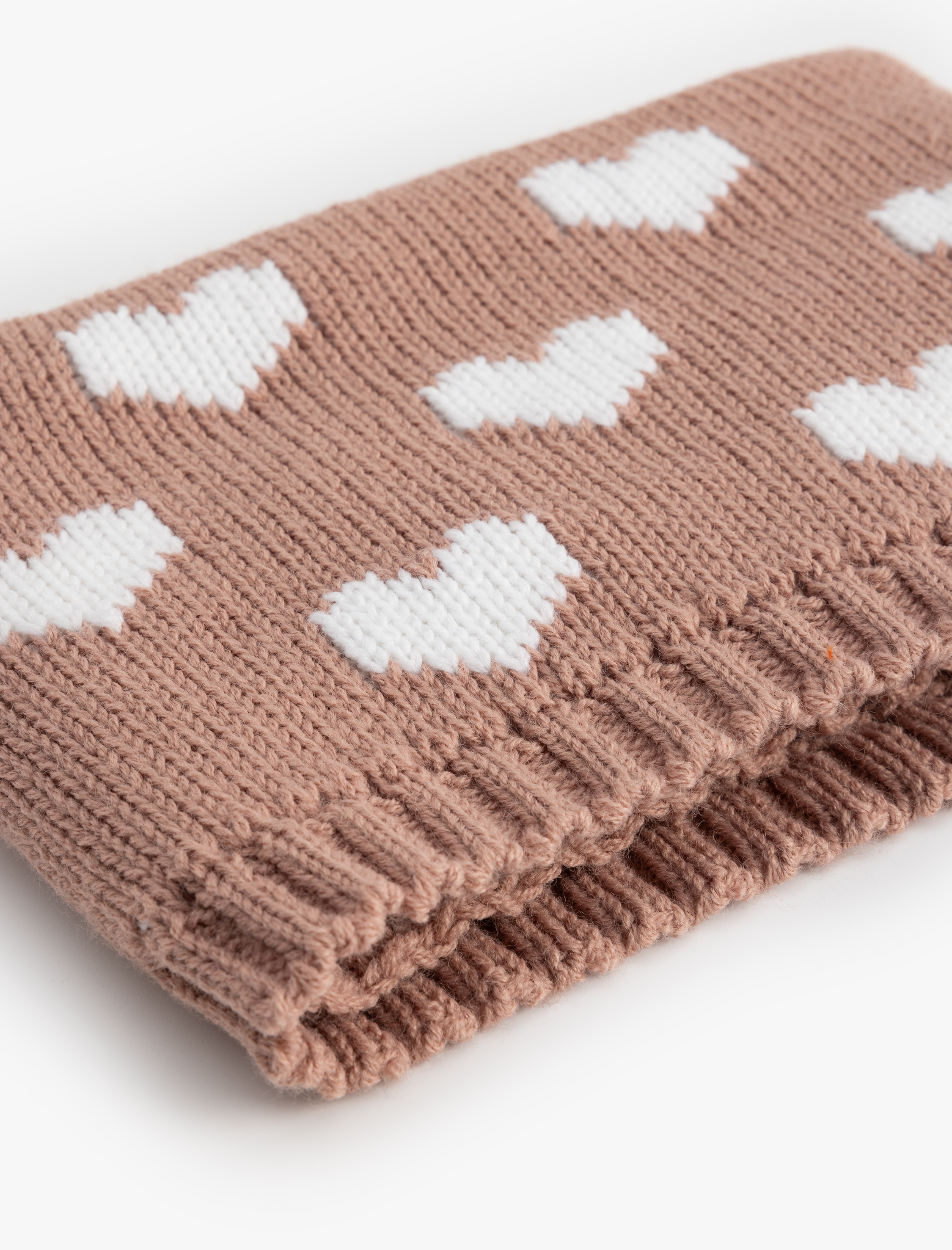  Kız Çocuk Kalpli Örgü Boyunluk