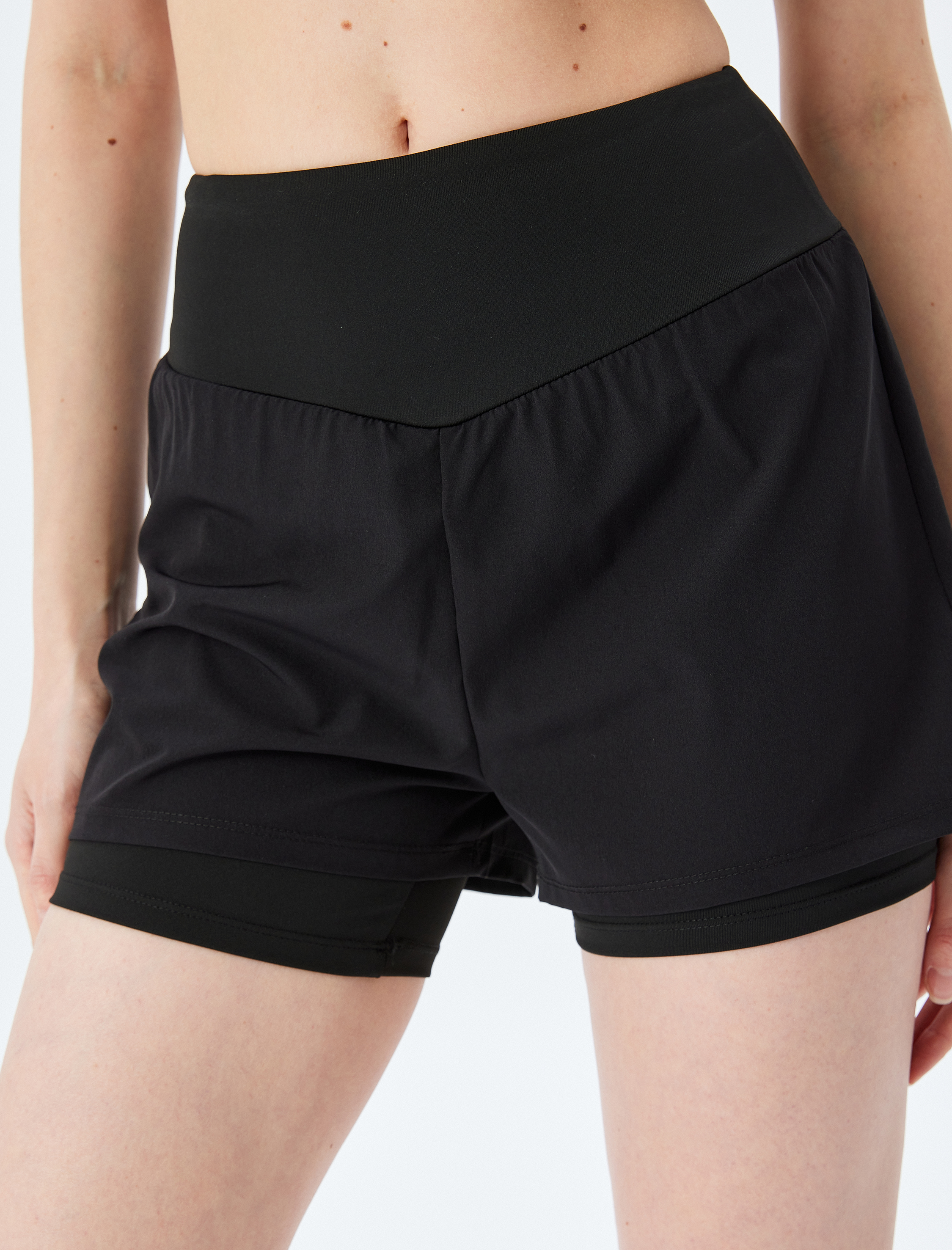   Beli Lastikli Slim Fit Taytlı Spor Şort