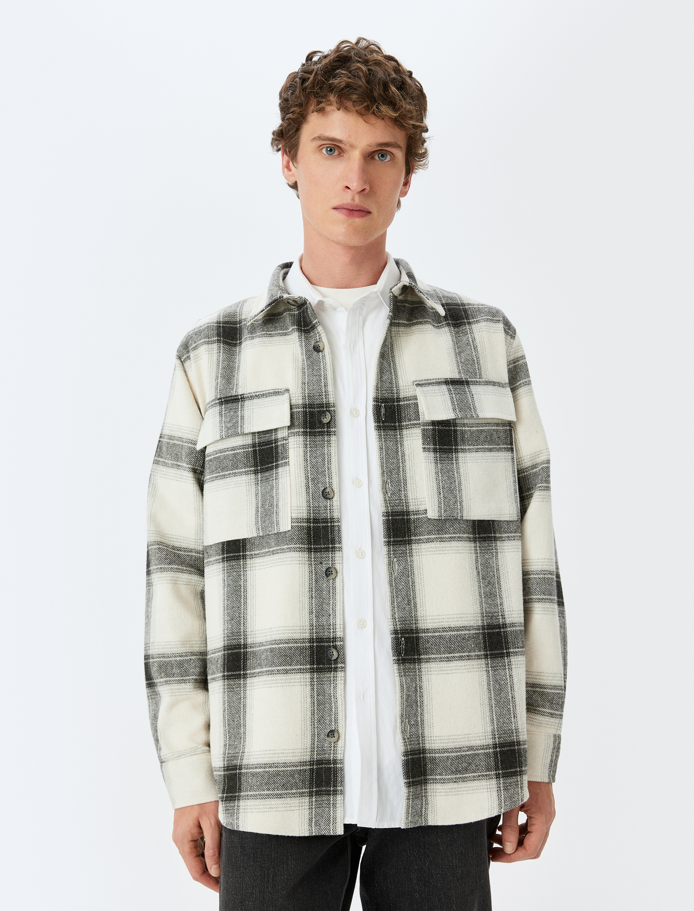   Uzun Kollu Regular Fit Kapaklı Cep Detaylı Pamuk Karışımlı Ekose Oduncu Gömlek Ceket