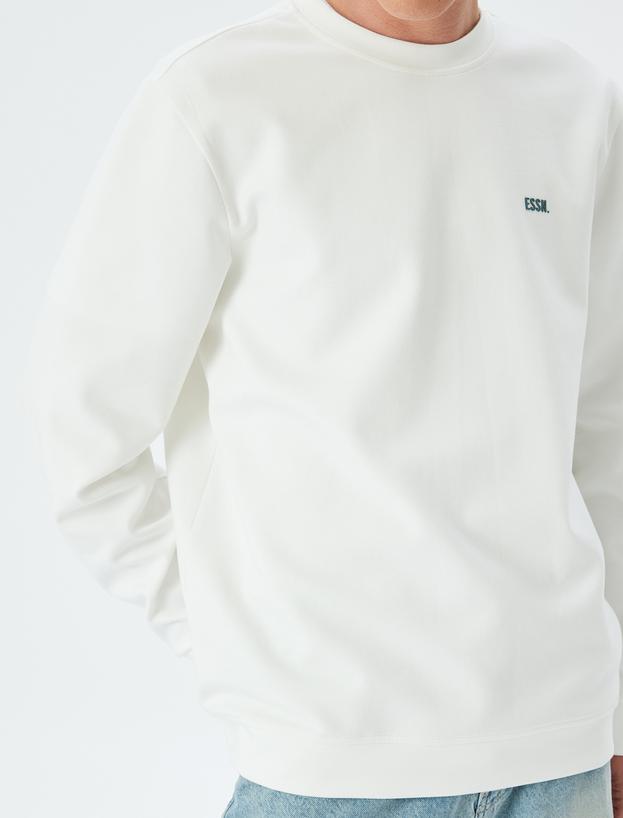Bisiklet Yaka Basic Pamuk Karışımlı Minimal Baskılı Sweatshirt_4