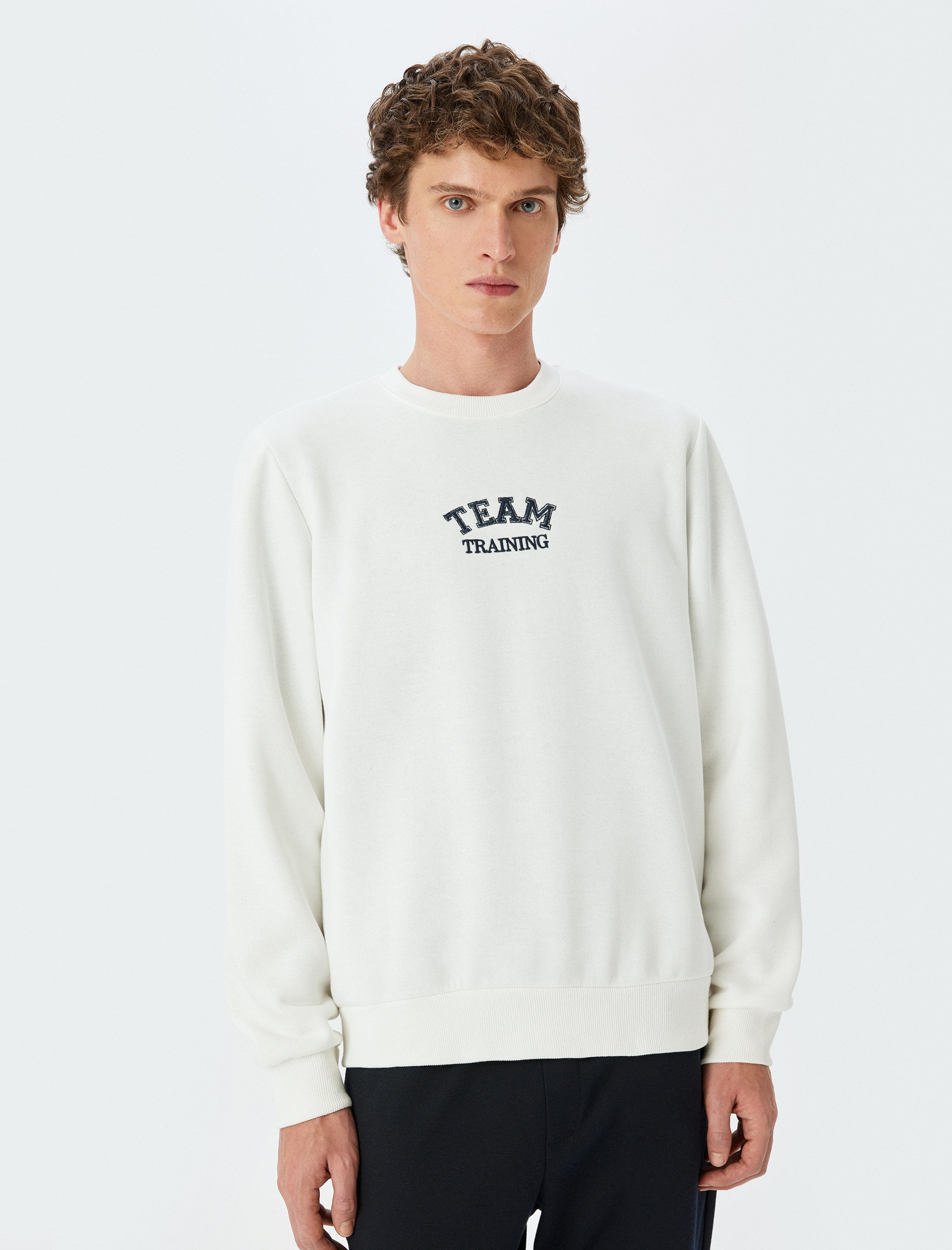   Pamuk Karışımlı Kolej İşlemeli Şardonlu Bisiklet Yaka Sweatshirt