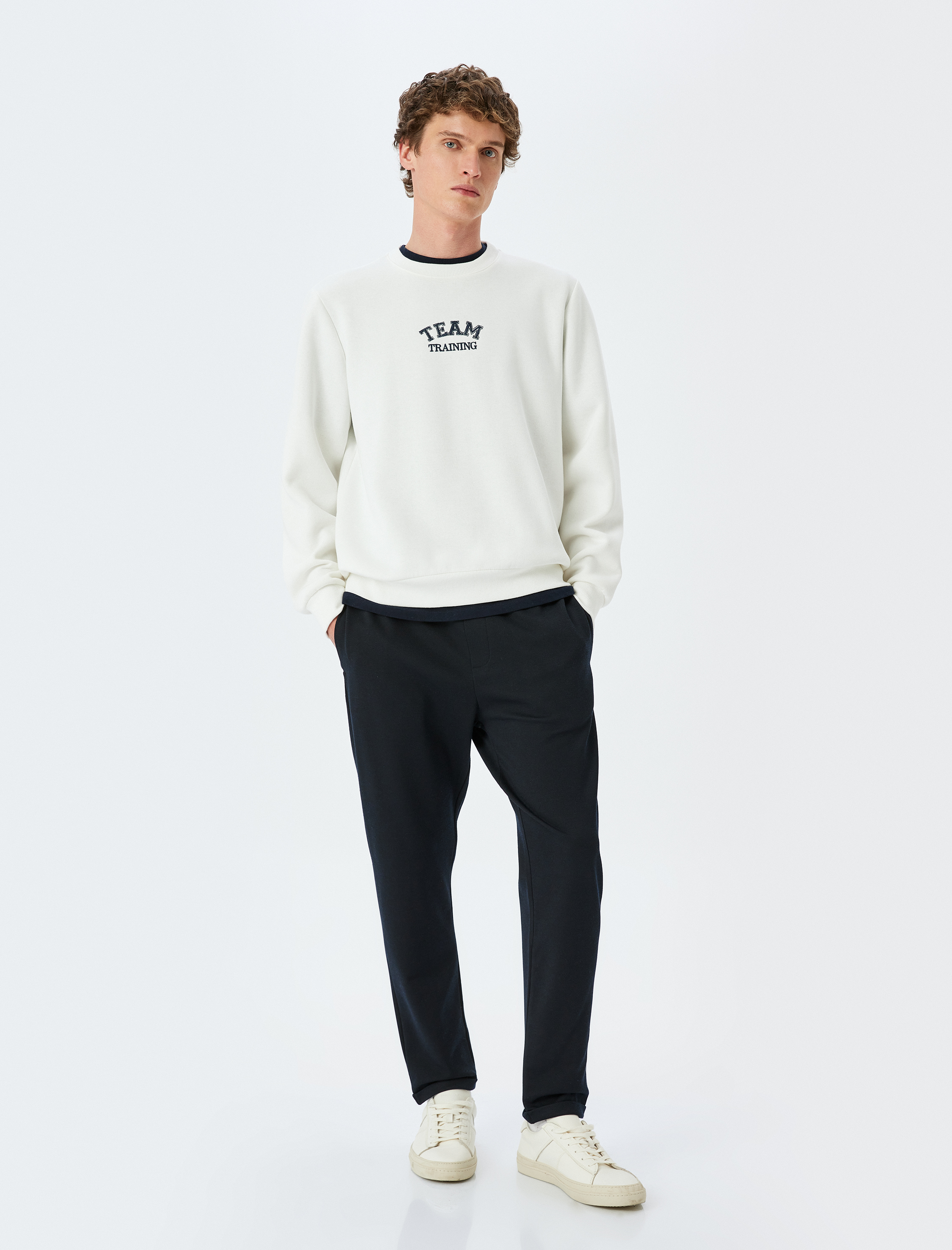   Pamuk Karışımlı Kolej İşlemeli Şardonlu Bisiklet Yaka Sweatshirt