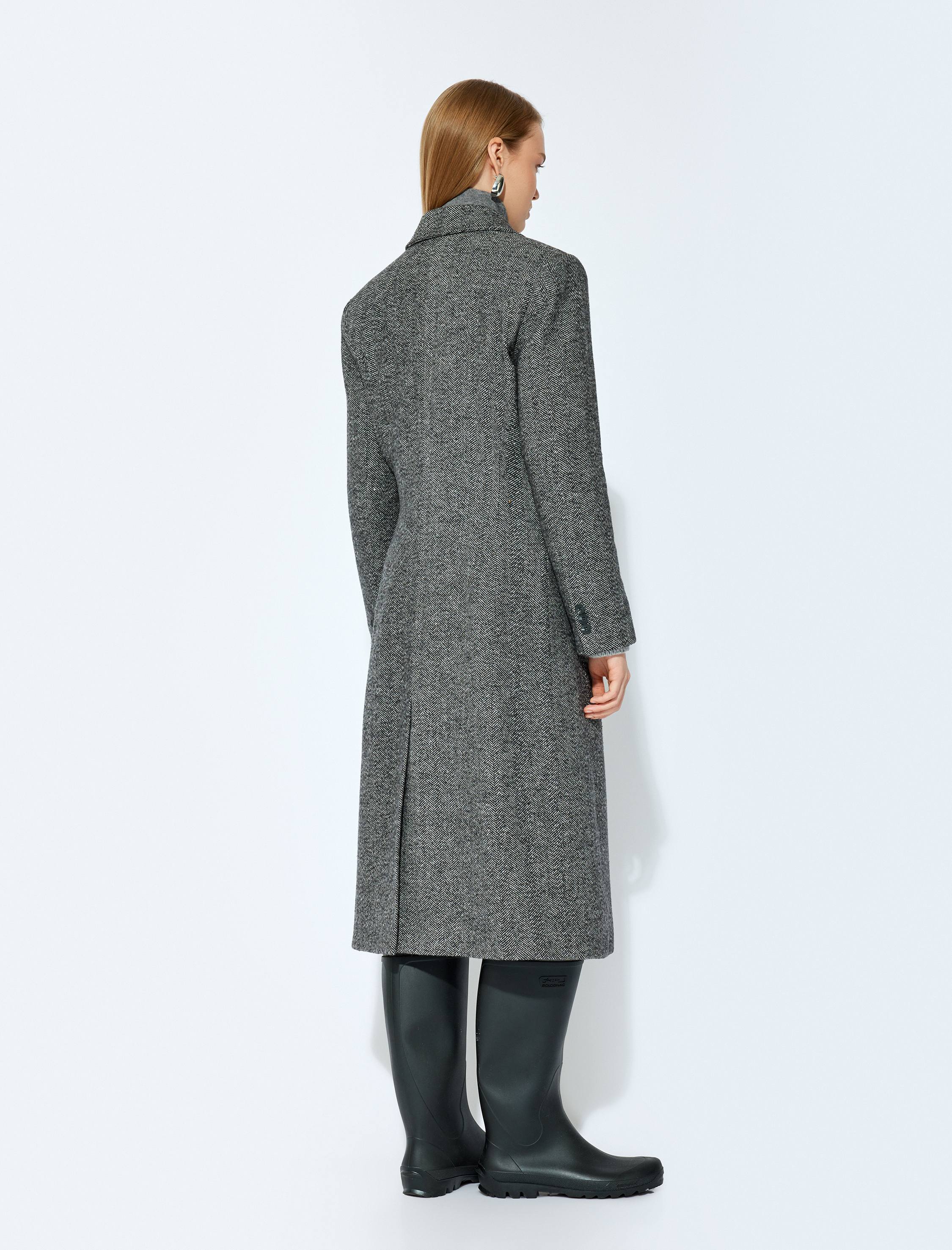   Koton X Şahika Ercümen - Cepli Balıksırtı Desenli Düğmeli Kruvaze Uzun Kaşe Kaban