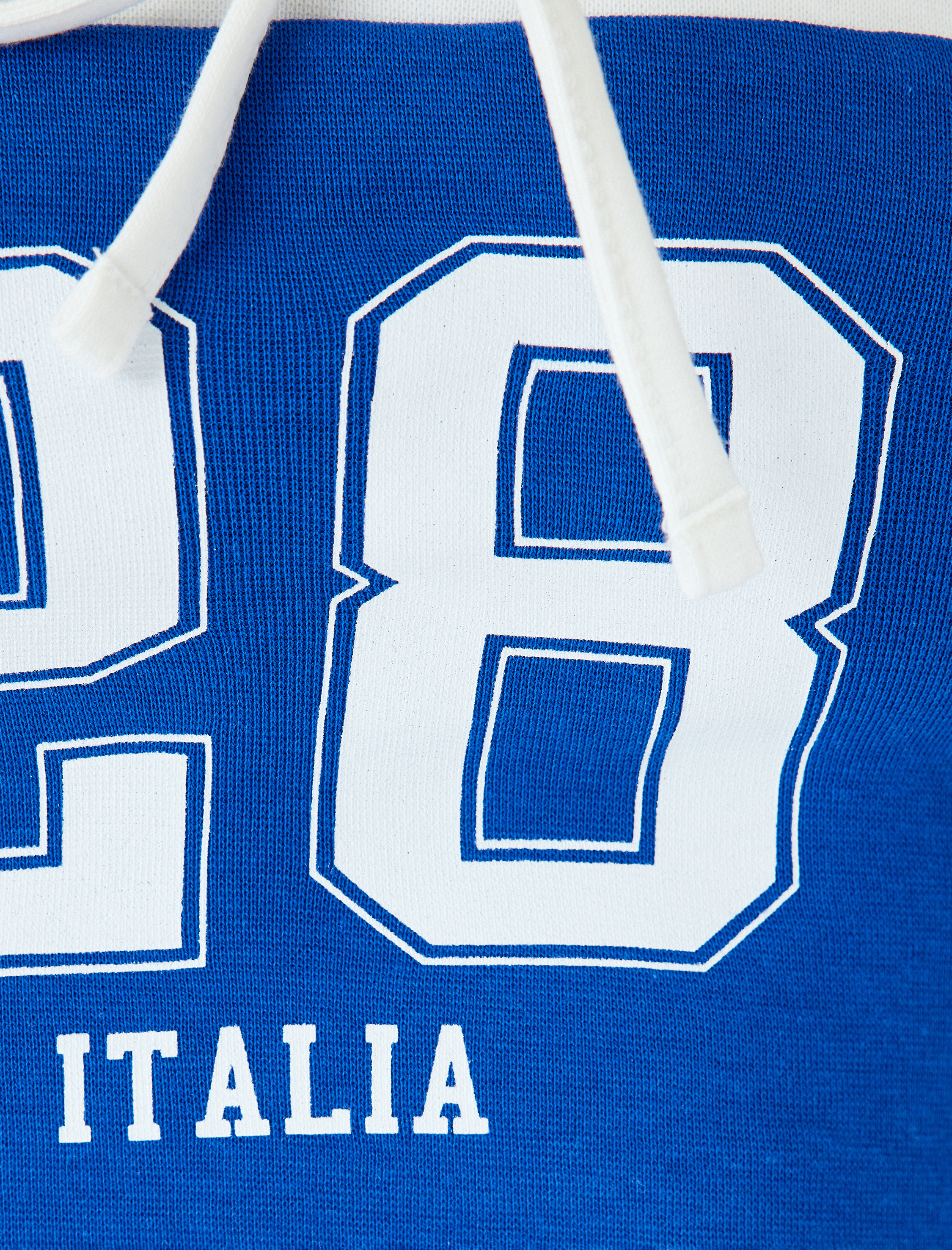   Straplez Yaka Slogan Baskılı Kolsuz Biyeli Crop Atlet