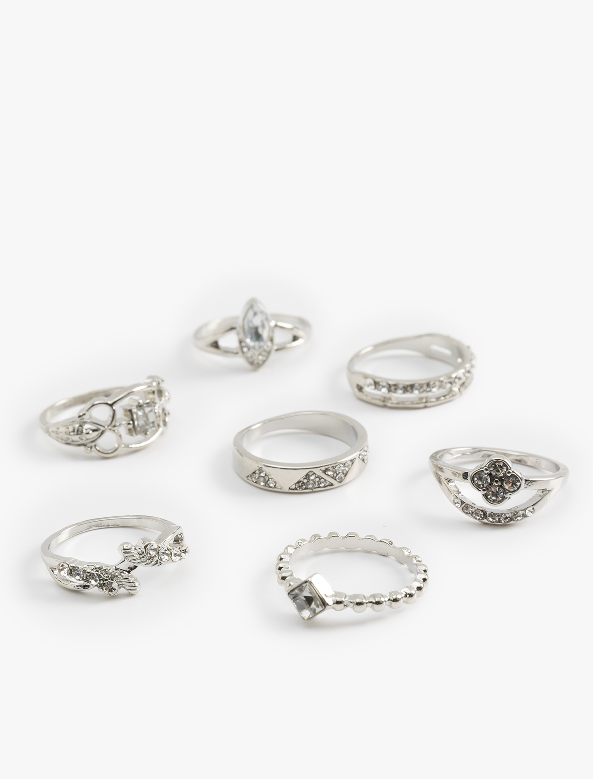  Kadın Vintage Taş Detaylı 7'li Yüzük Seti