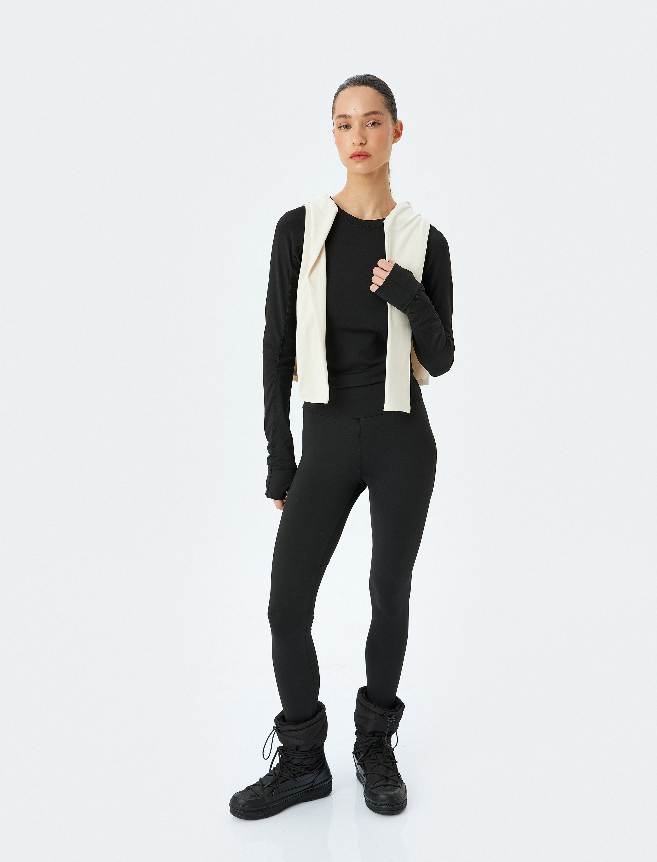   Spor Tişört Uzun Kollu Bisiklet Yaka Dikiş Detaylı Yumuşak Tuşe Şardonlu Slim Fit