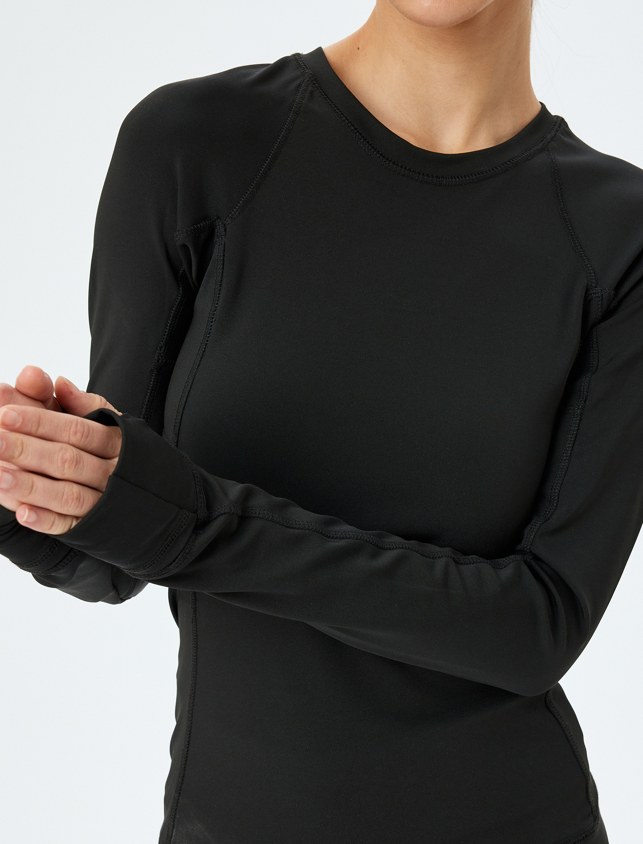   Spor Tişört Uzun Kollu Bisiklet Yaka Dikiş Detaylı Yumuşak Tuşe Şardonlu Slim Fit