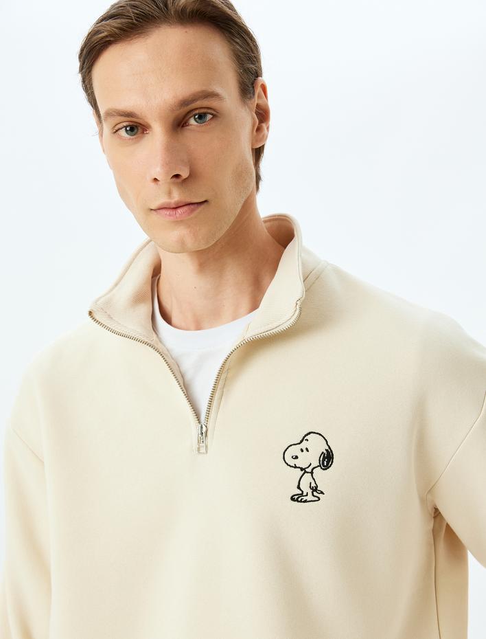  Yarım Fermuarlı Oversize Şardonlu Pamuk Karışımlı Lisanslı Snoopy Sweatshirt