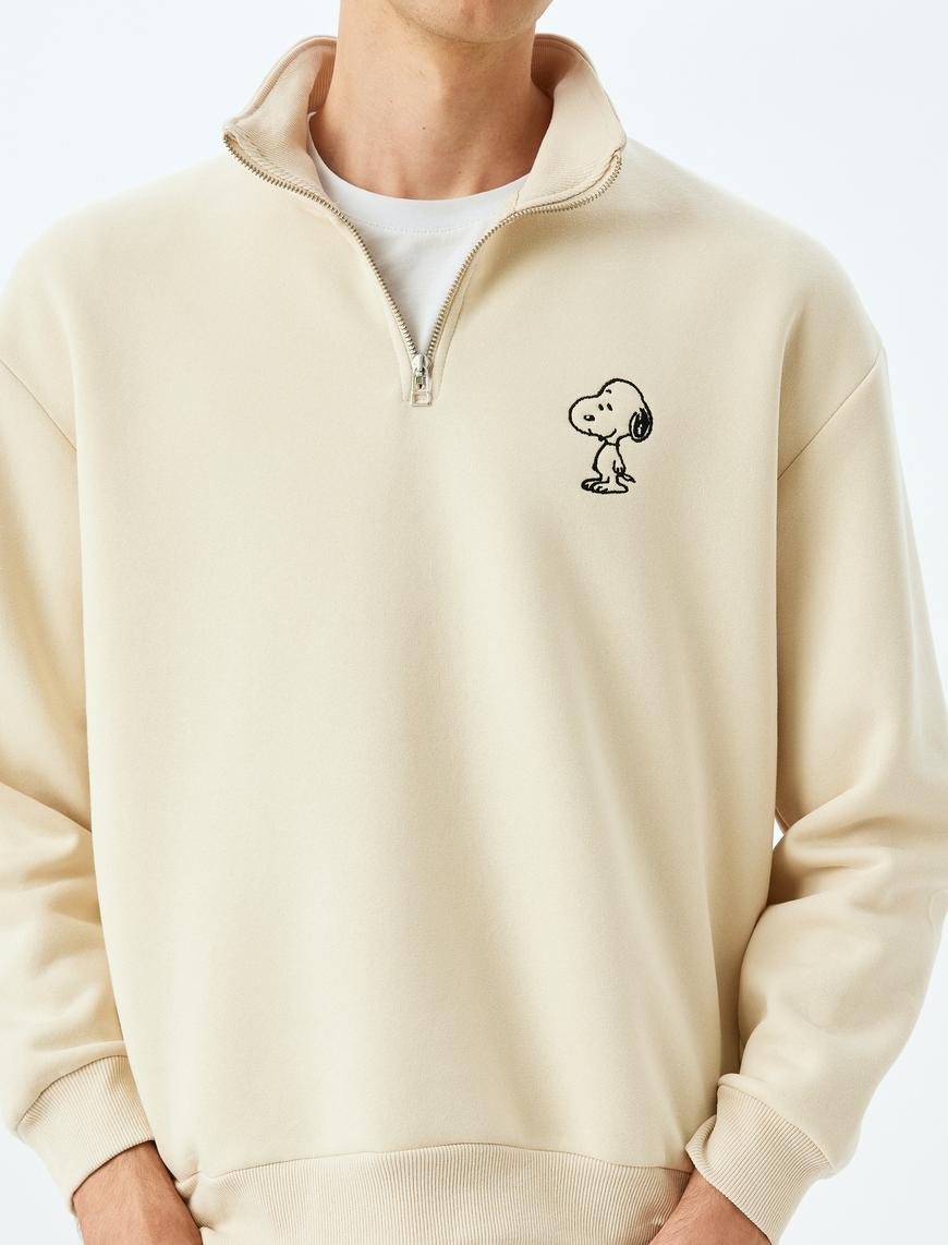   Yarım Fermuarlı Oversize Şardonlu Pamuk Karışımlı Lisanslı Snoopy Sweatshirt