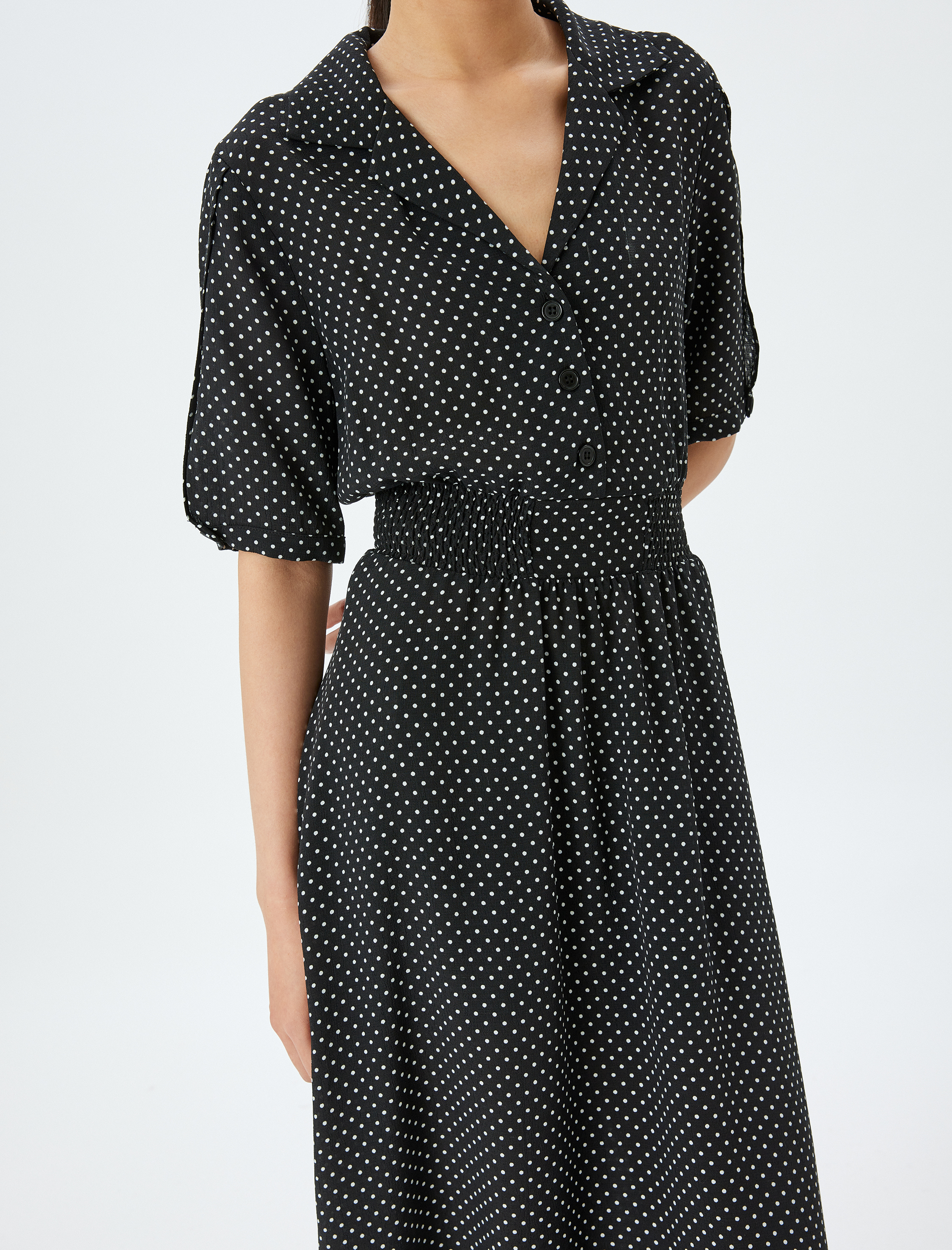   Puantiye Desenli Gömlek Yaka Kısa Kollu Midi Boy Viskon Elbise