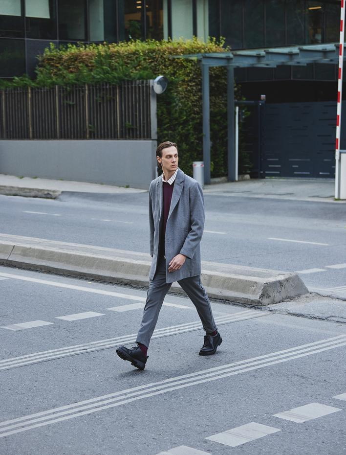  Slim Fit Kaşe Kaban Cep Detaylı