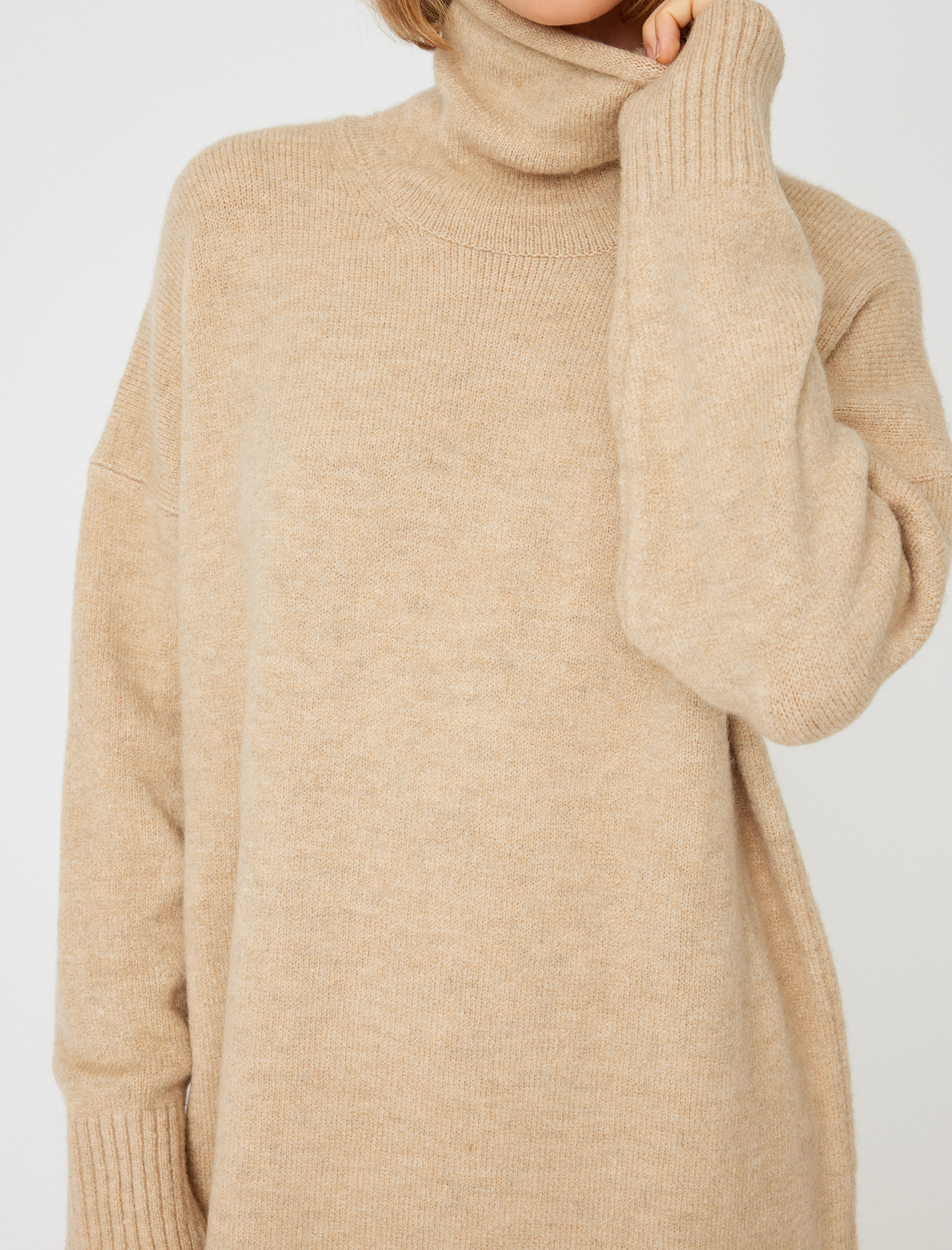   Uzun Kollu Rahat Kalıp Midi Boy Balıkçı Yaka Triko Elbise