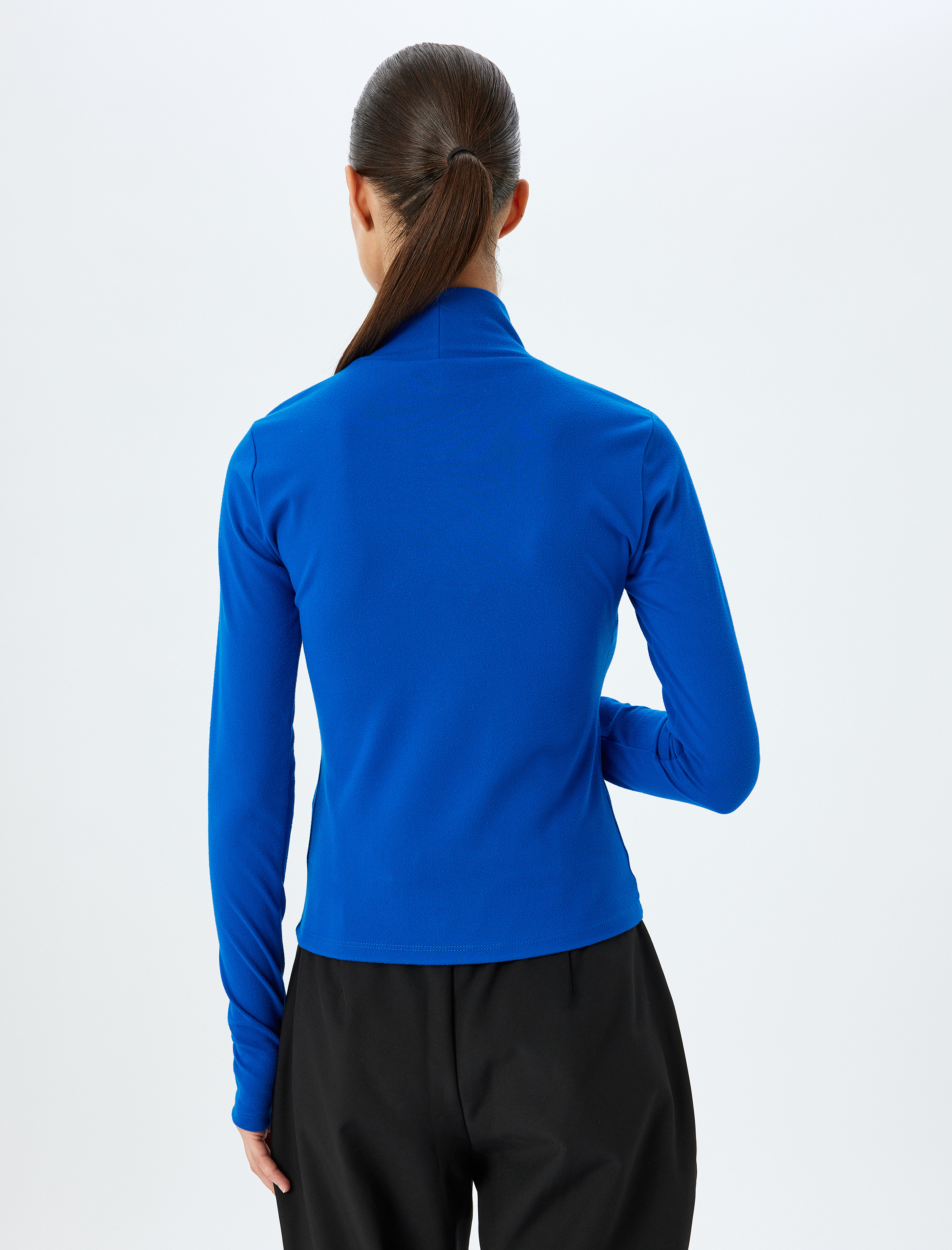   Uzun Kollu Slim Fit Dik Yaka Polar Sweatshirt