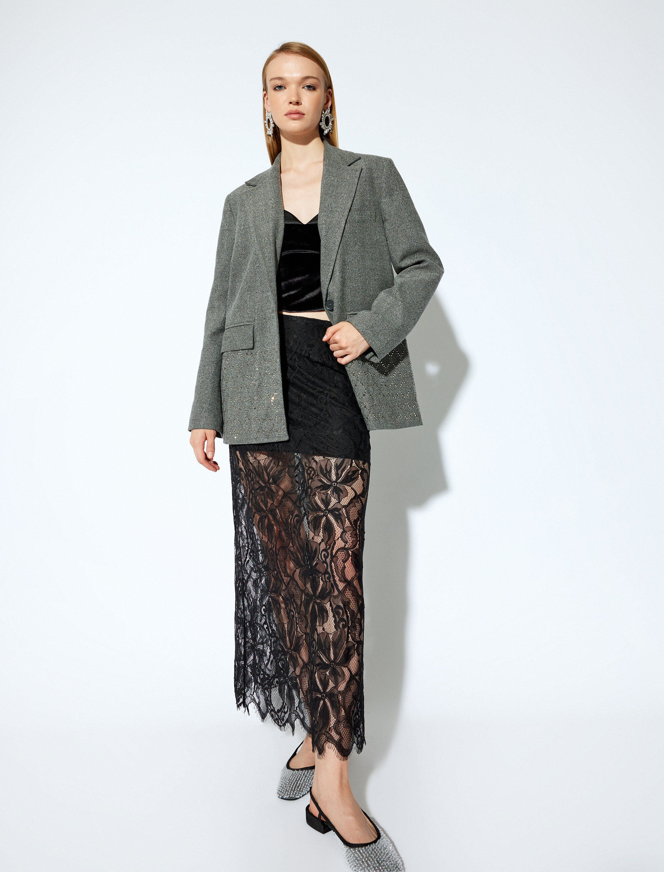 Koton X Melis Ağazat - Cepli Kruvaze Taşlı Oversize Blazer Ceket