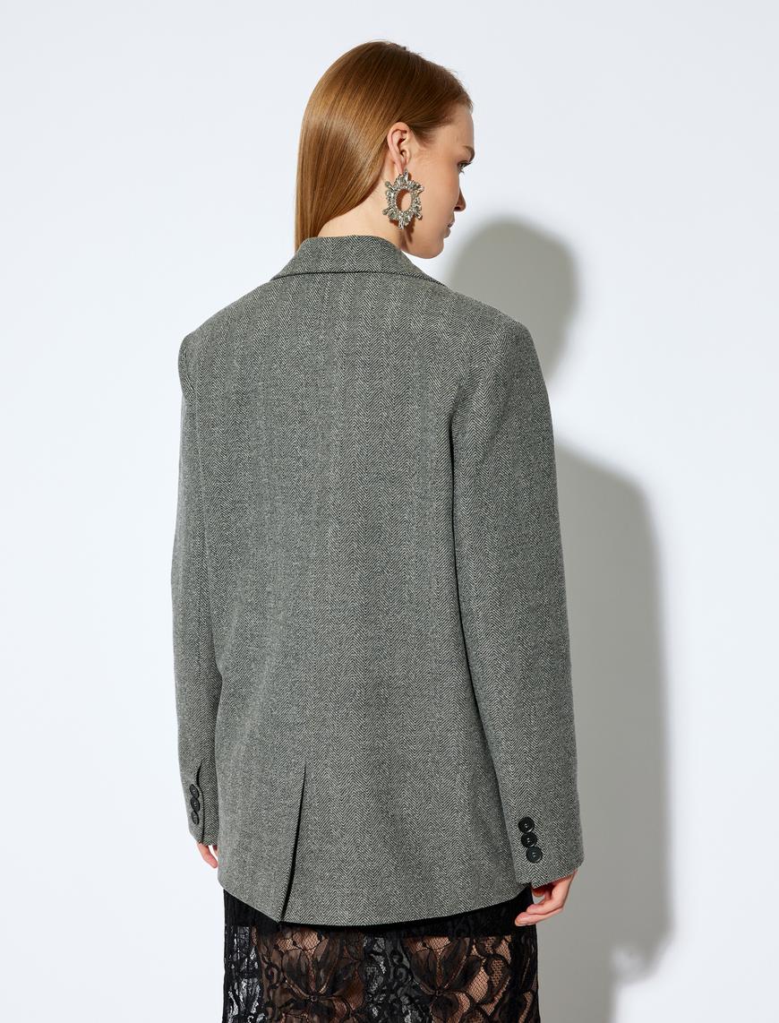   Koton X Melis Ağazat - Cepli Kruvaze Taşlı Oversize Blazer Ceket