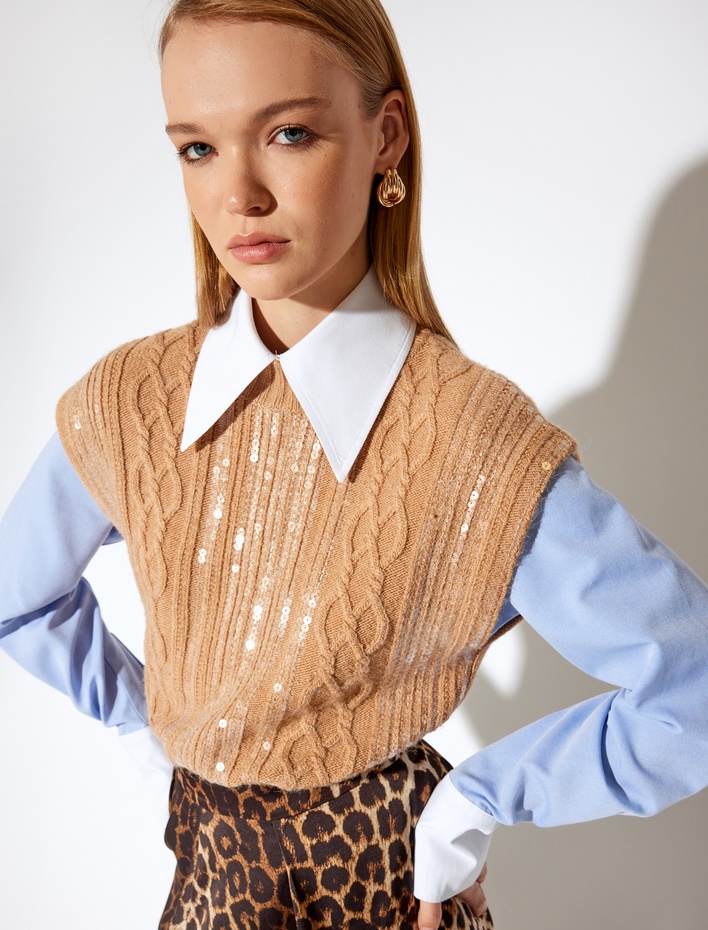  Koton X Melis Ağazat - Bisiklet Yaka Pullu Payetli Saç Örgü Süveter