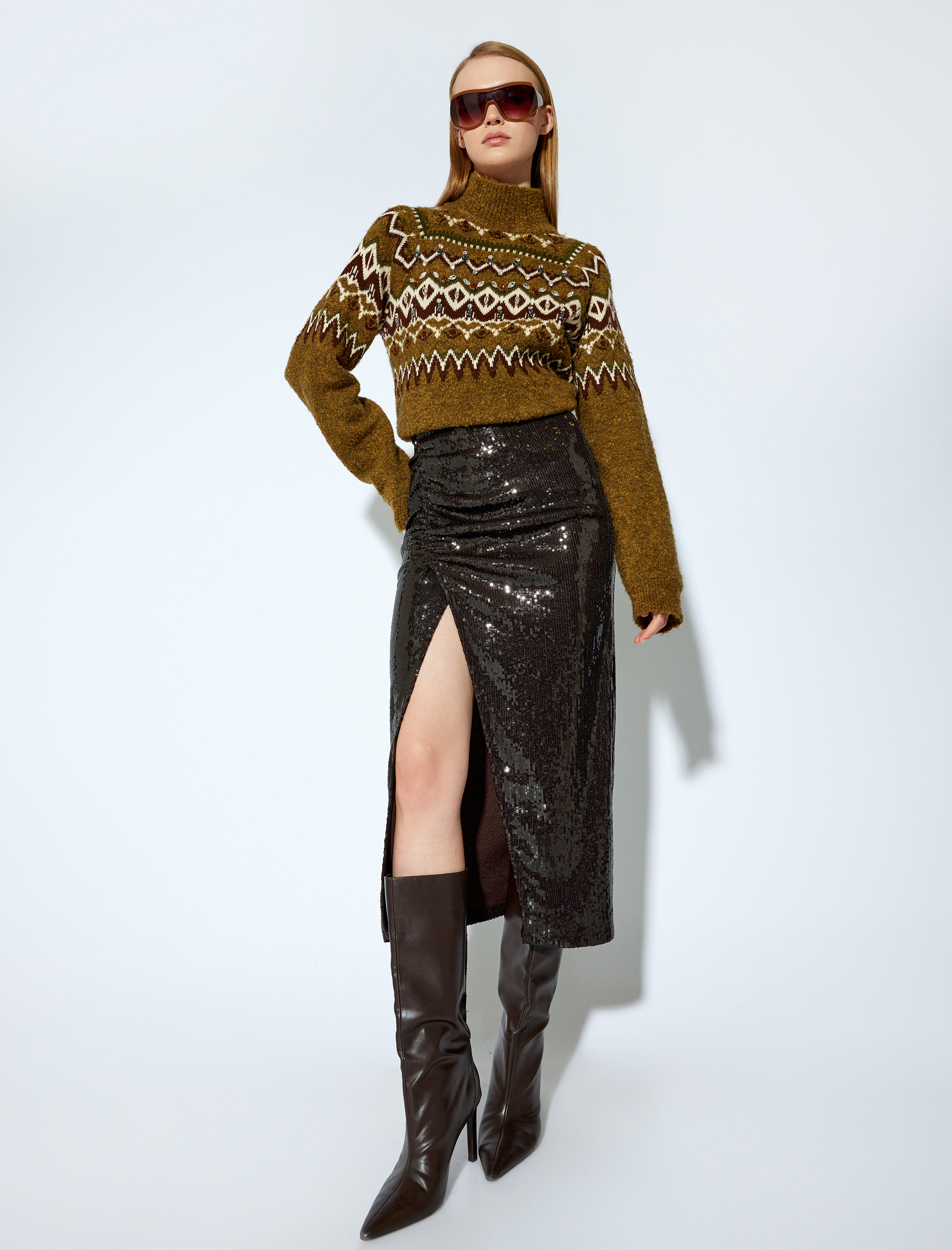 Koton X Melis Ağazat - Uzun Kollu Yumuşak Dokulu Etnik Desenli Taşlı Balıkçı Yaka Örme Kazak