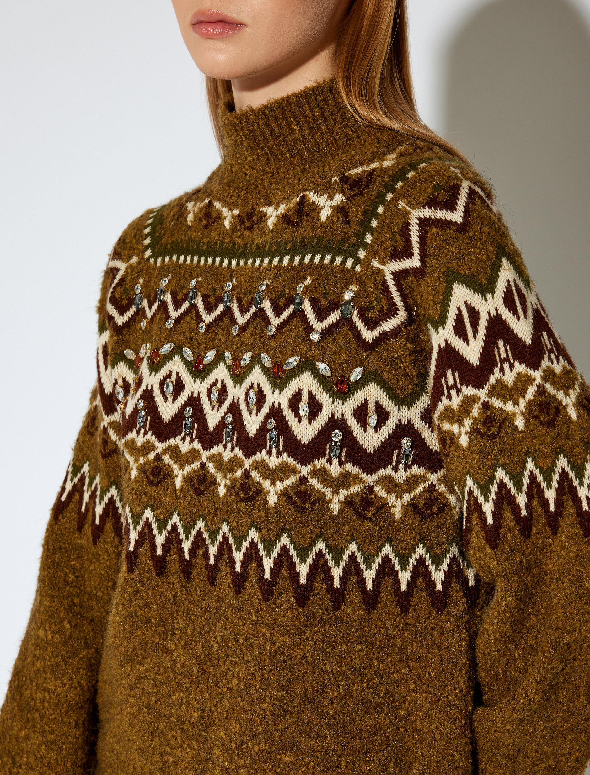 Koton X Melis Ağazat - Uzun Kollu Yumuşak Dokulu Etnik Desenli Taşlı Balıkçı Yaka Örme Kazak