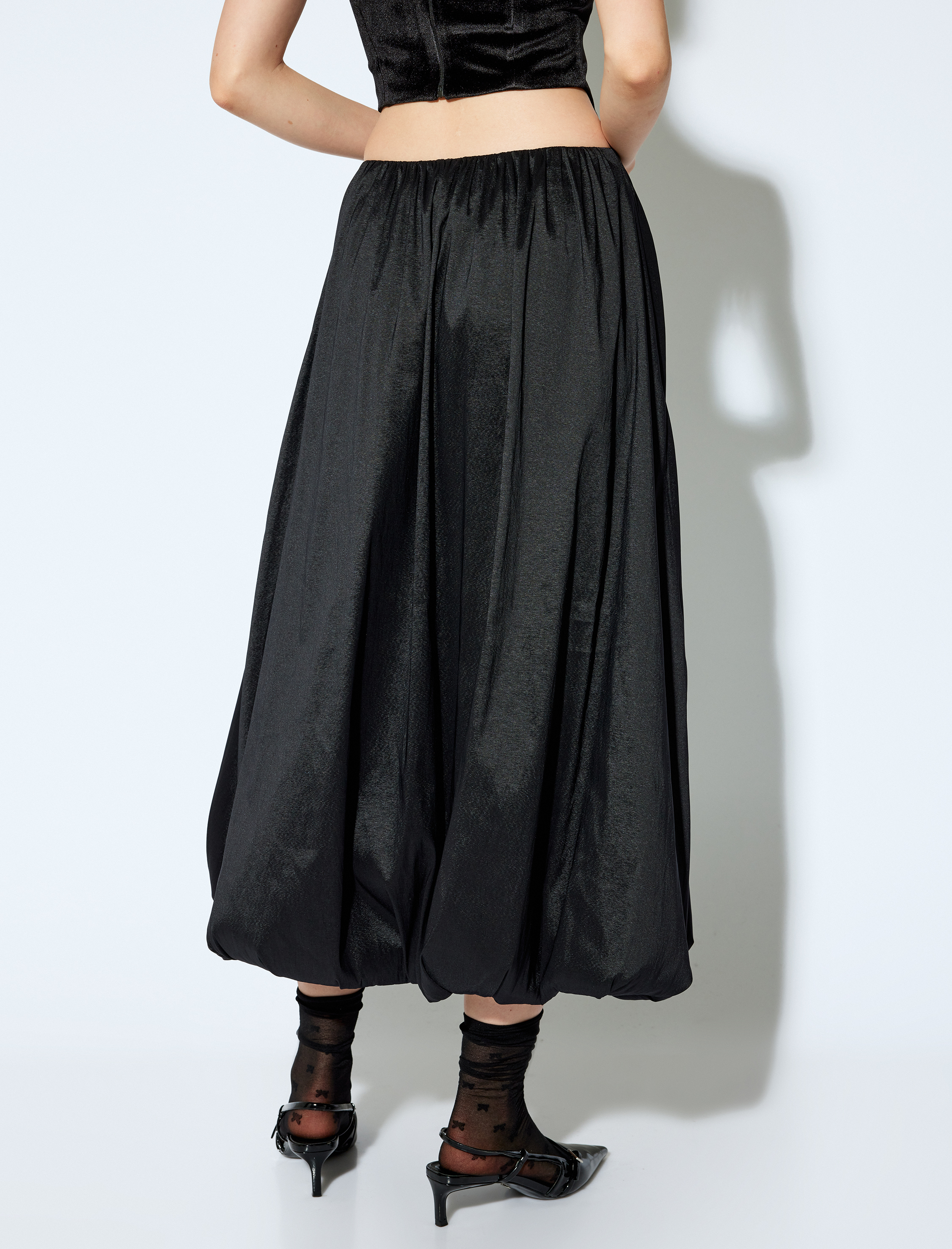   Koton X Melis Ağazat - Standart Bel Oversize Uzun Saten Balon Etek