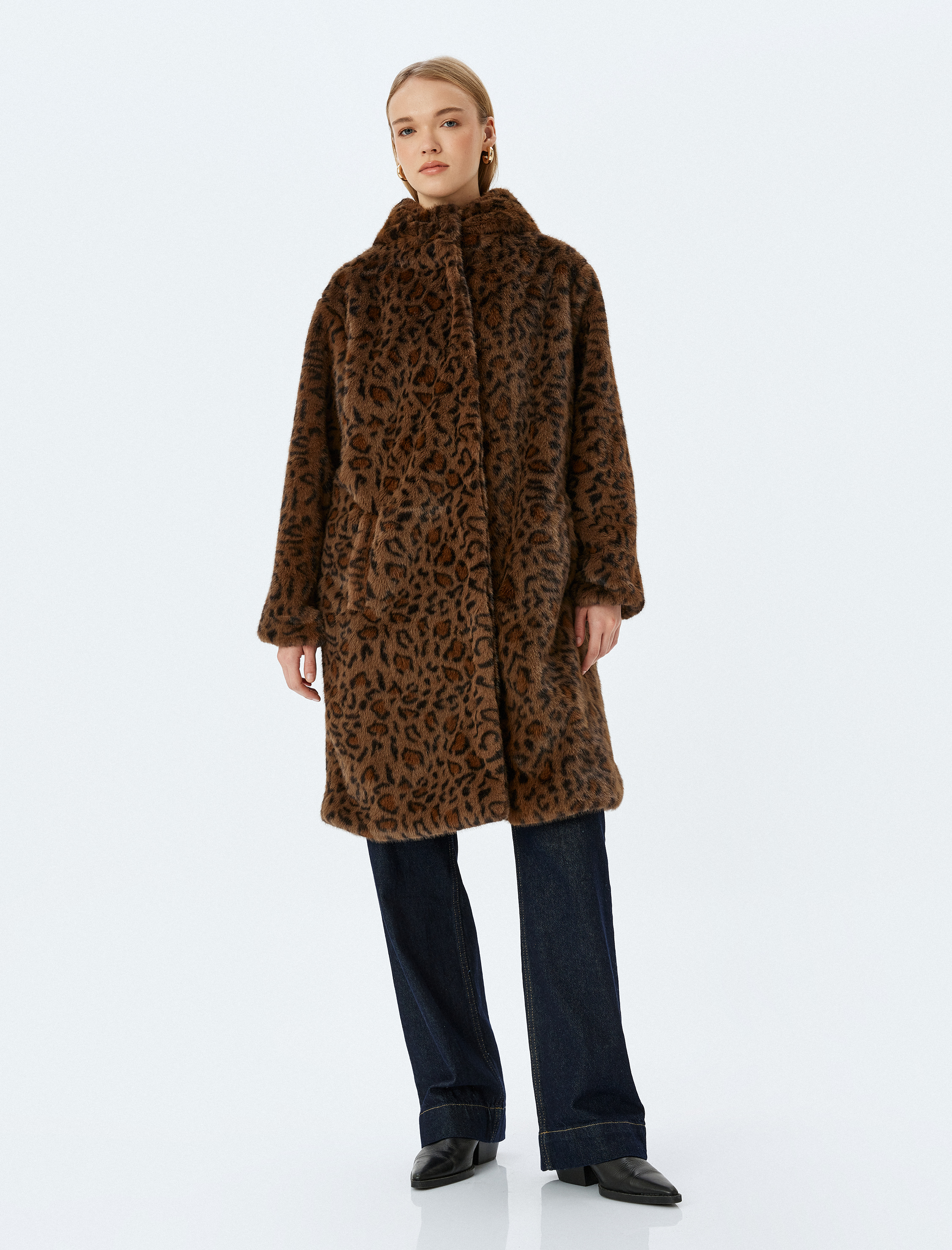   Kapüşonlu Cep Detaylı Leopar Suni Kürk Kaban