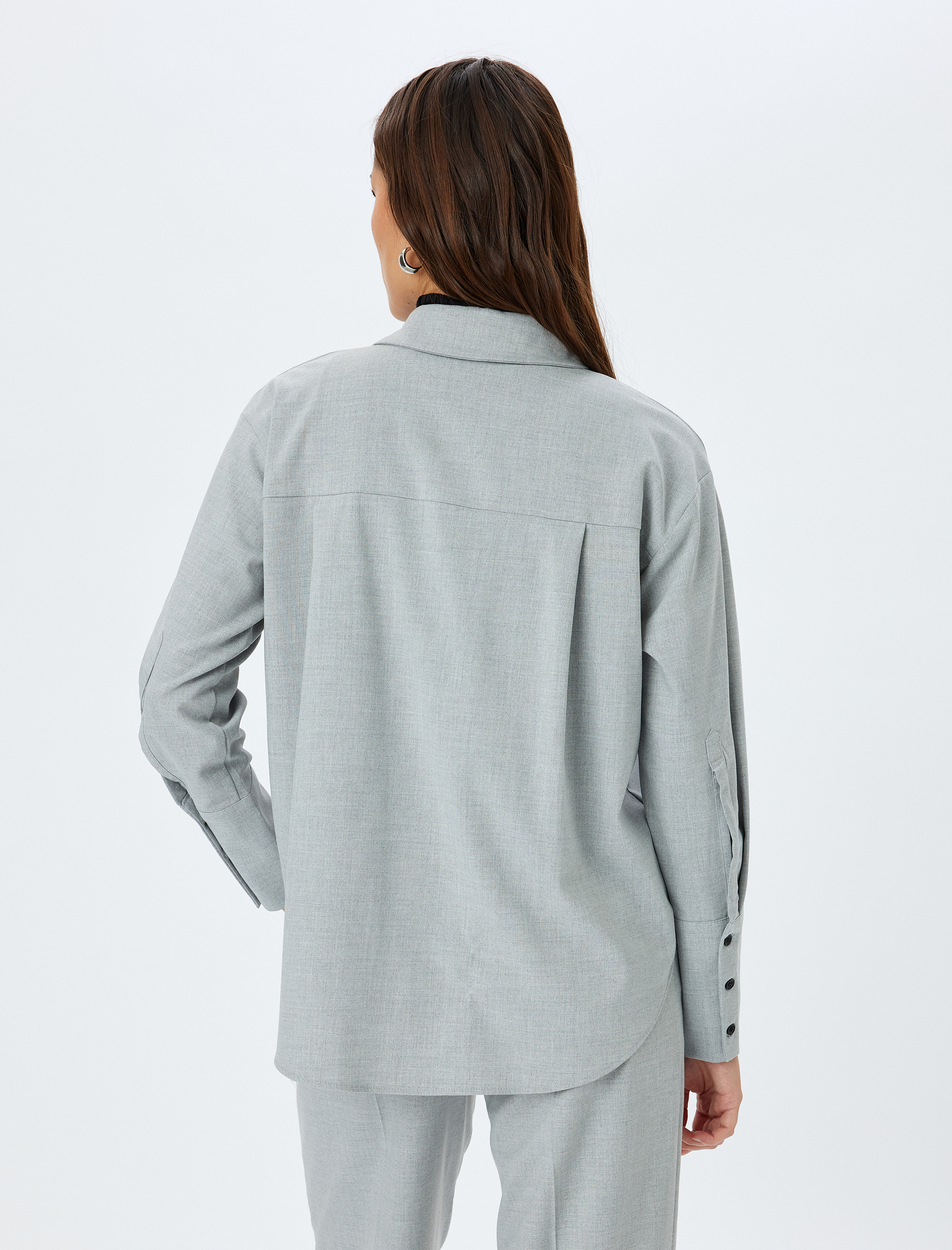 Uzun Kollu Düğmeli Klasik Gömlek