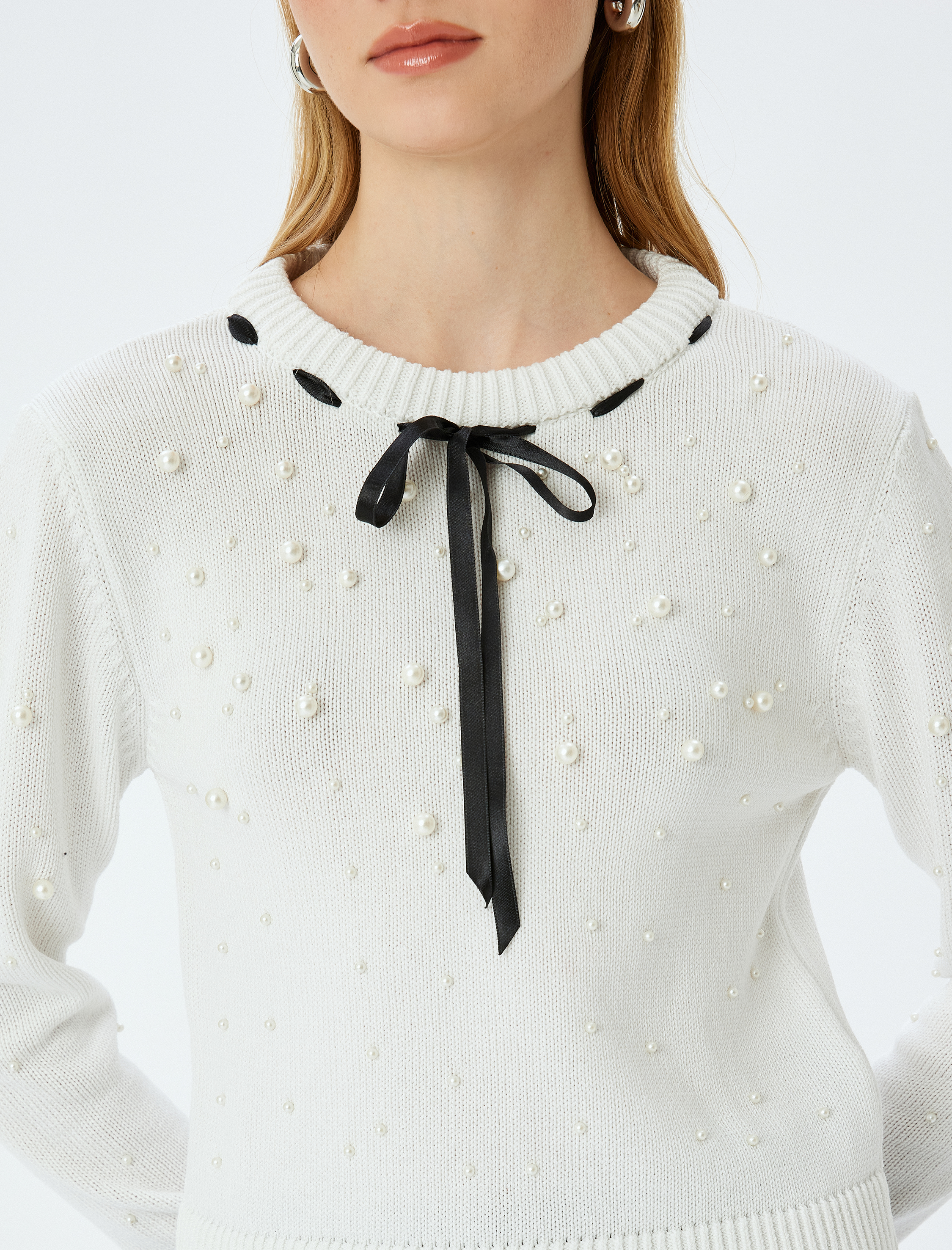   İnci Detaylı Fiyonklu Bisiklet Yaka Triko Kazak