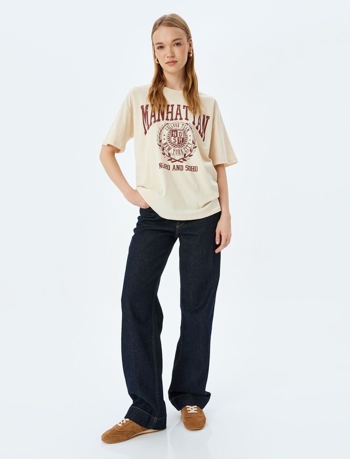  Kolej Baskılı Bisiklet Yaka Oversize Kısa Kollu Tişört