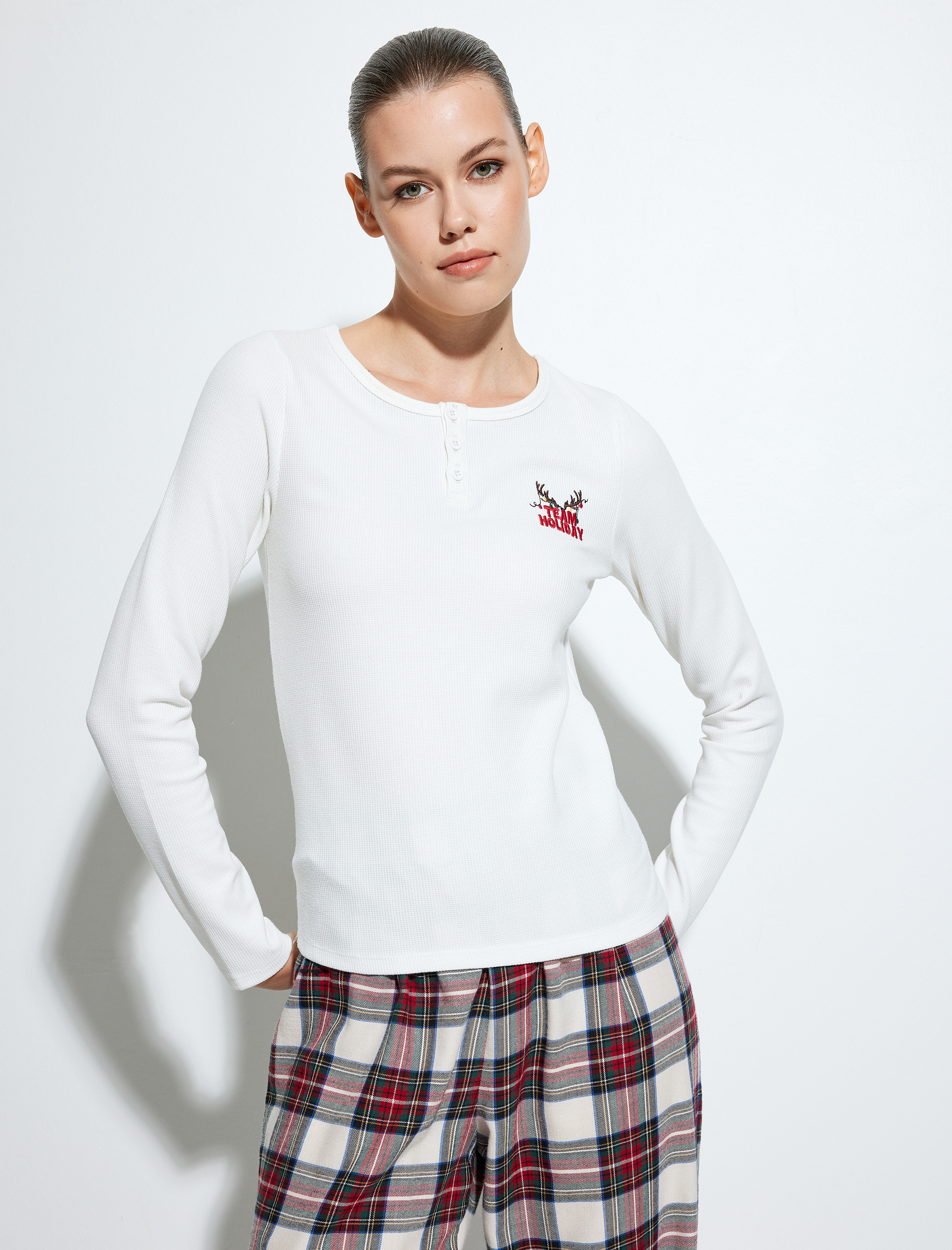   Yılbaşı Temalı Uzun Kollu Bisiklet Yaka Pamuklu Pijama Üstü