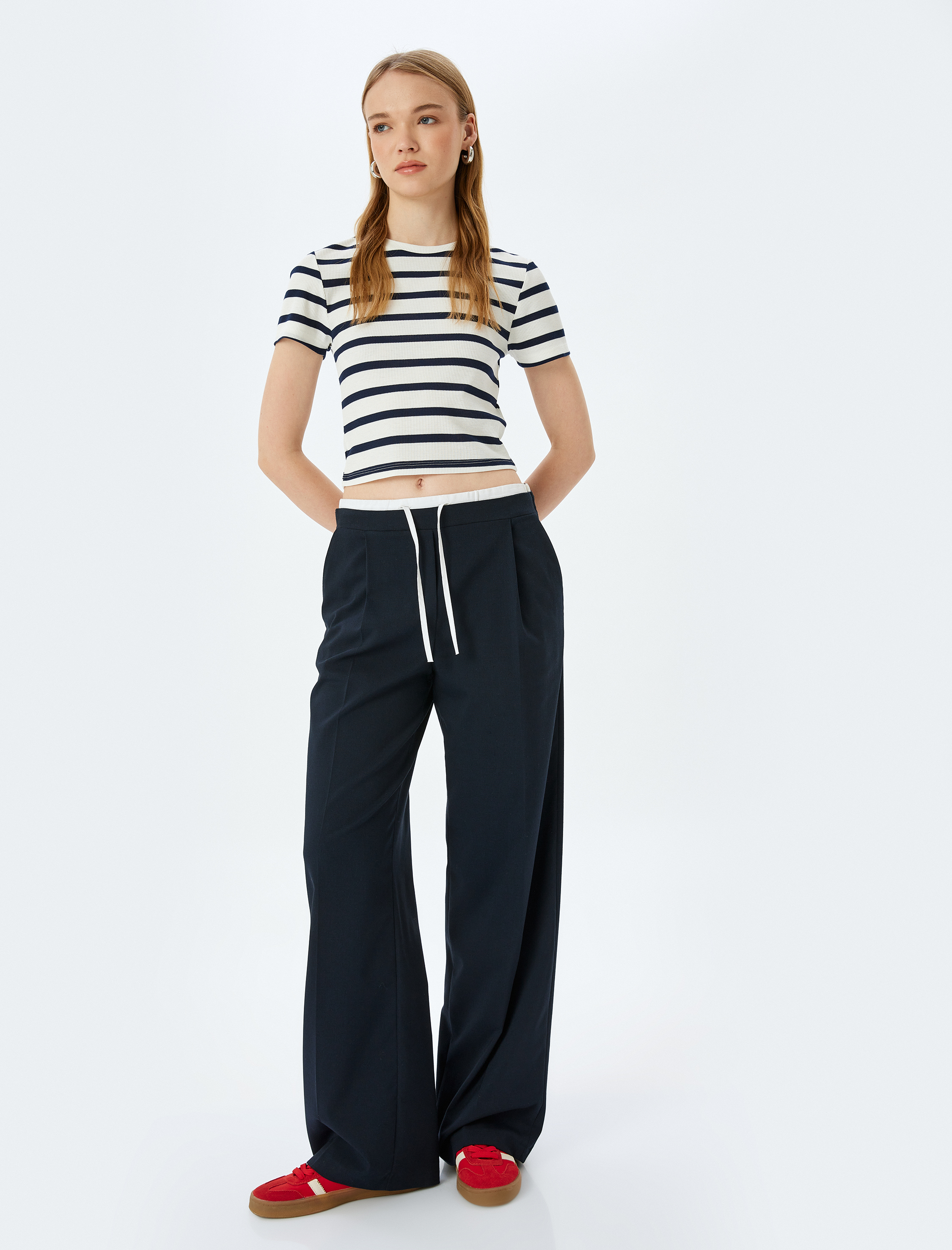   Basic Çizgili Bisiklet Yaka Kısa Kollu Kaşkorse Slim Fit Kadın Tişört