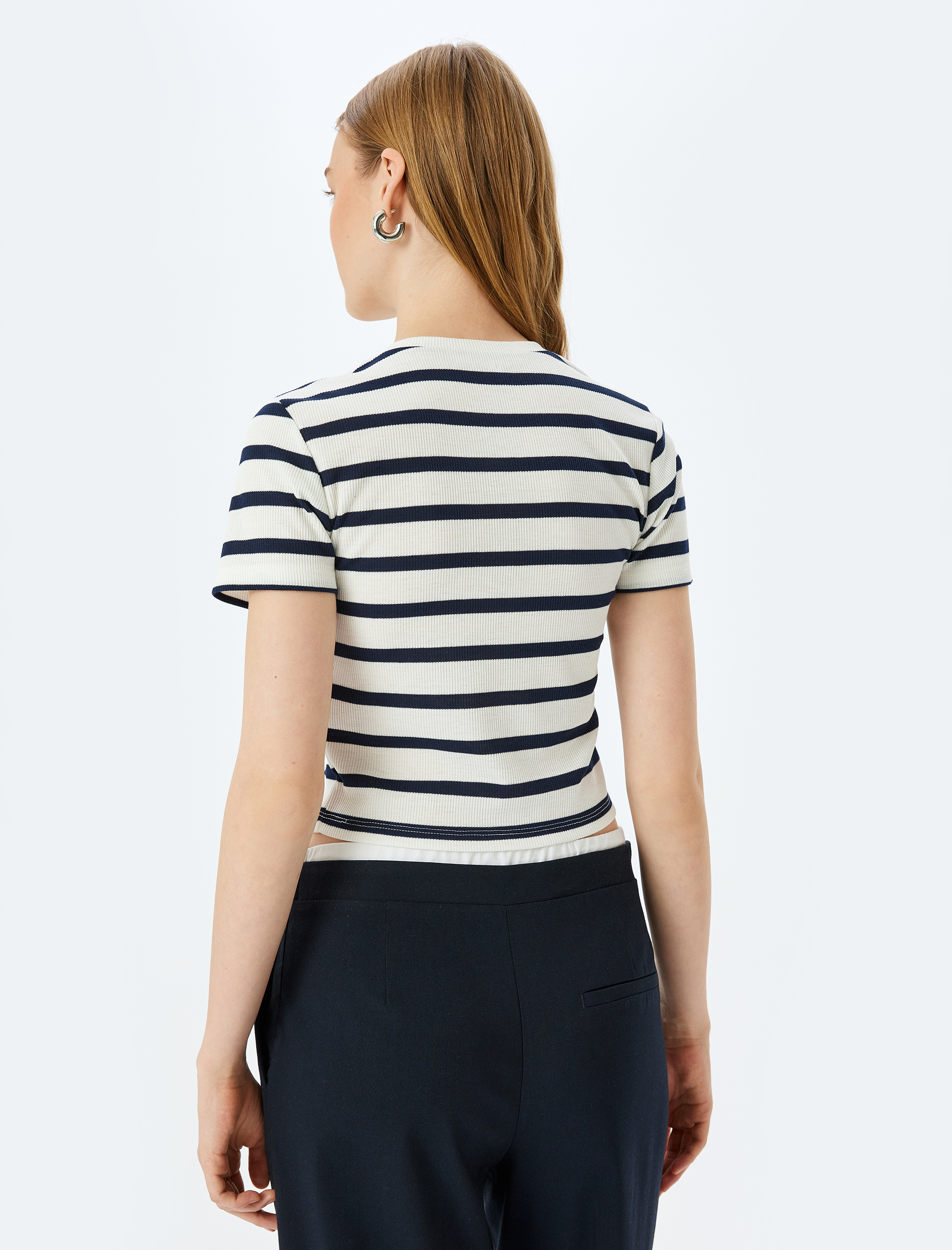   Basic Çizgili Bisiklet Yaka Kısa Kollu Kaşkorse Slim Fit Kadın Tişört