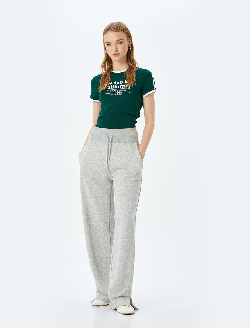   Slogan Baskılı Bisiklet Yaka Kısa Kollu Biyeli Slim Fit Tişört