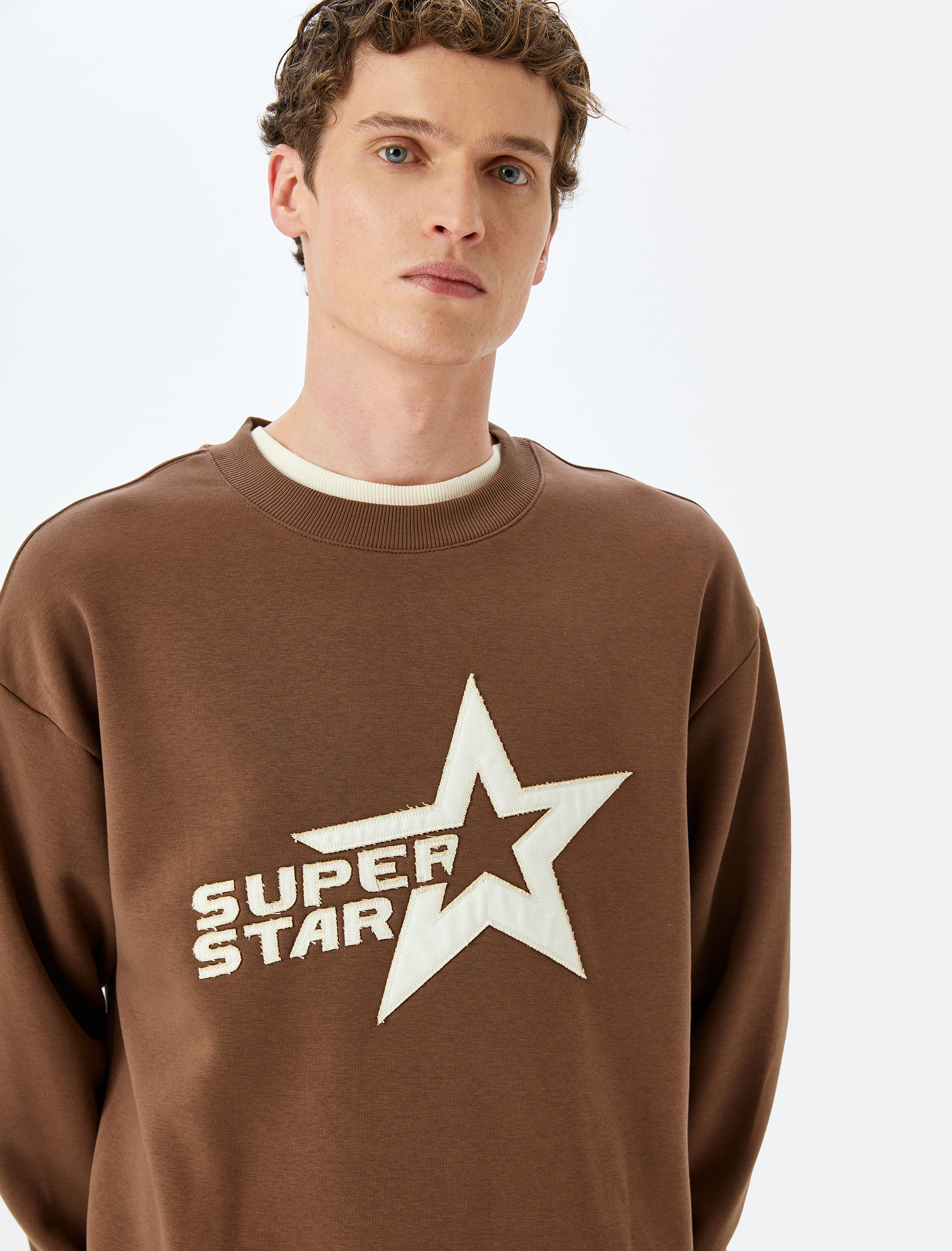   Bisiklet Yaka Pamuk Karışımlı Şardonlu Slogan Baskılı Oversize Sweatshirt