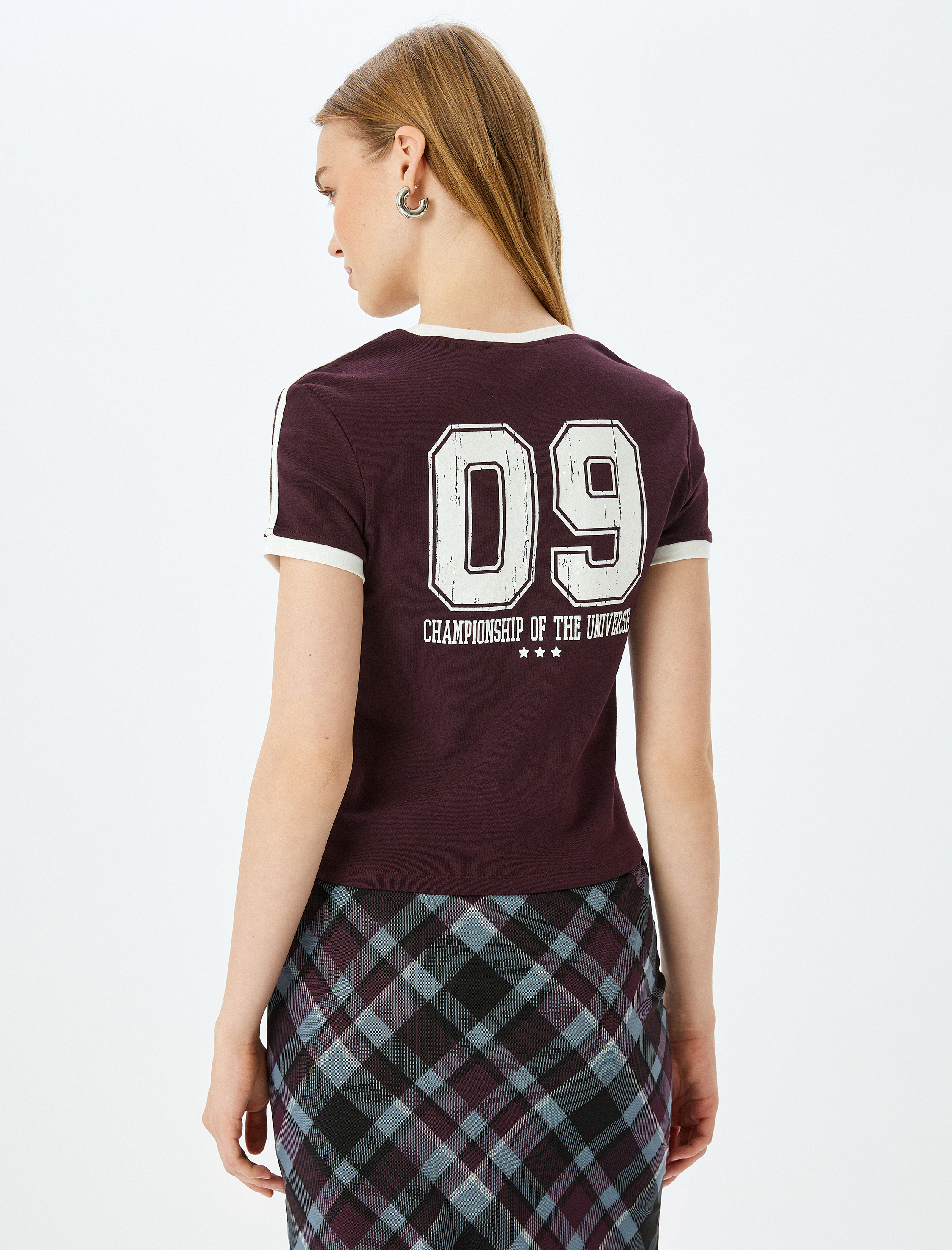   Arkası Baskılı Biyeli Bisiklet Yaka Kısa Kollu Pamuklu Tişört