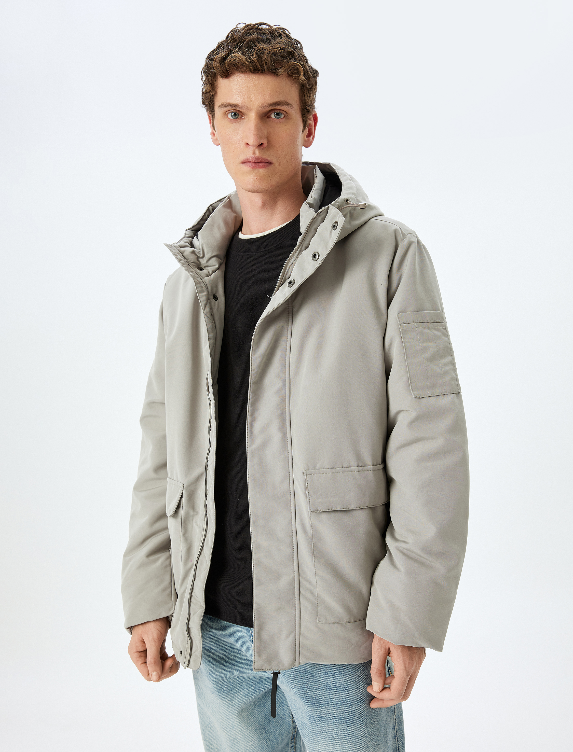   Fermuarlı Slim Fit Kapşonlu Mont