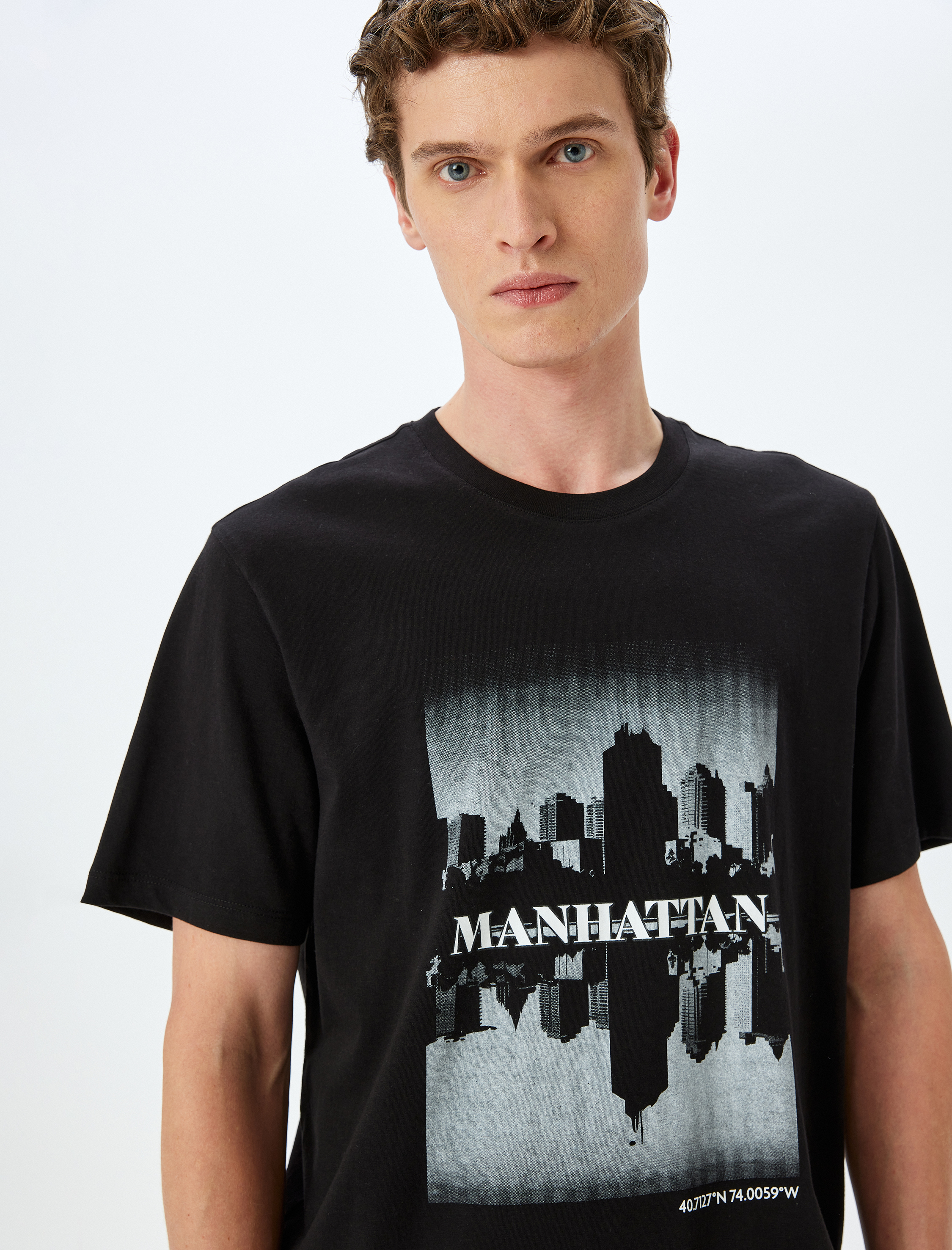   Kısa Kollu Regular Fit Bisiklet Yaka Pamuklu Fotoğraf Baskılı Tişört