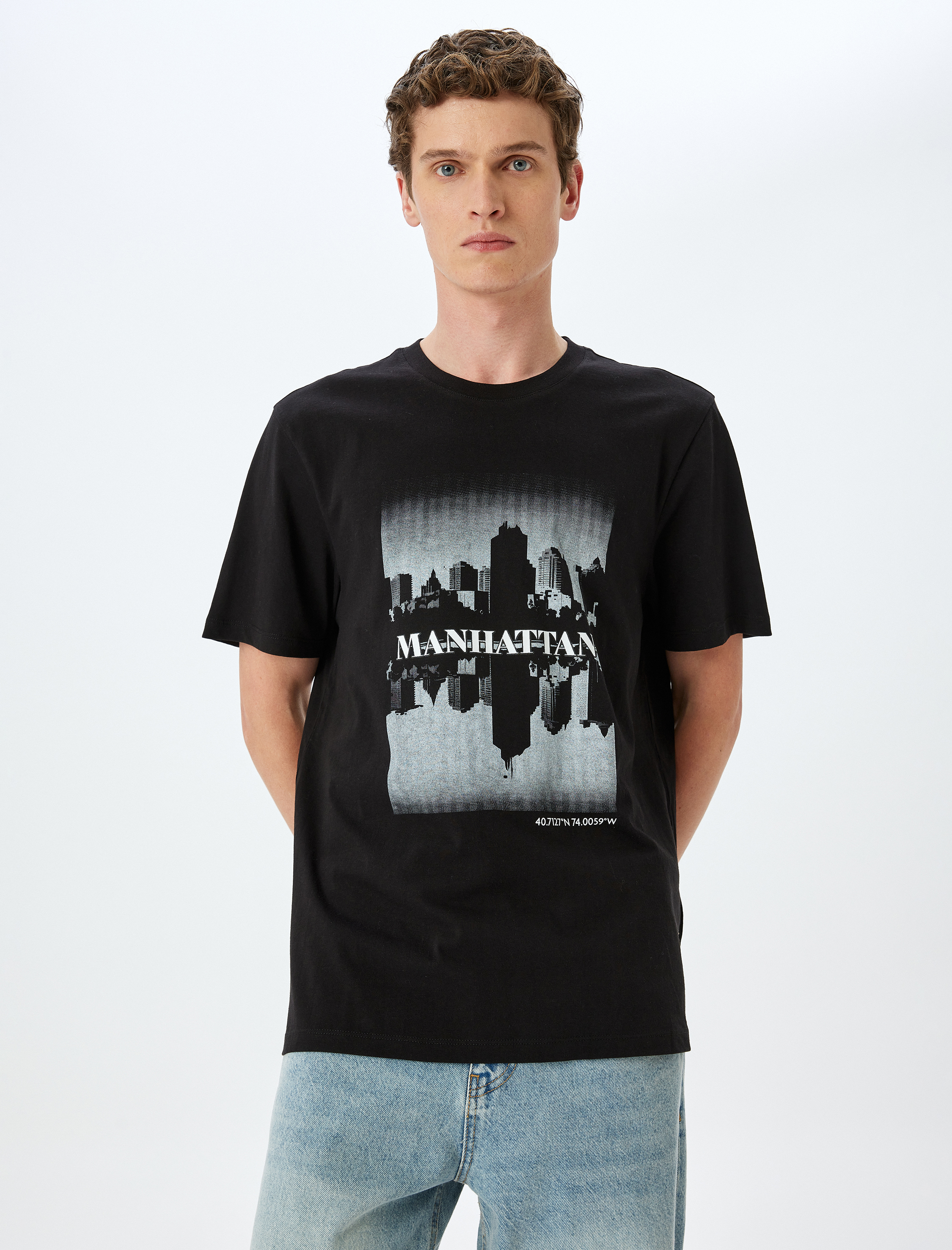   Kısa Kollu Regular Fit Bisiklet Yaka Pamuklu Fotoğraf Baskılı Tişört