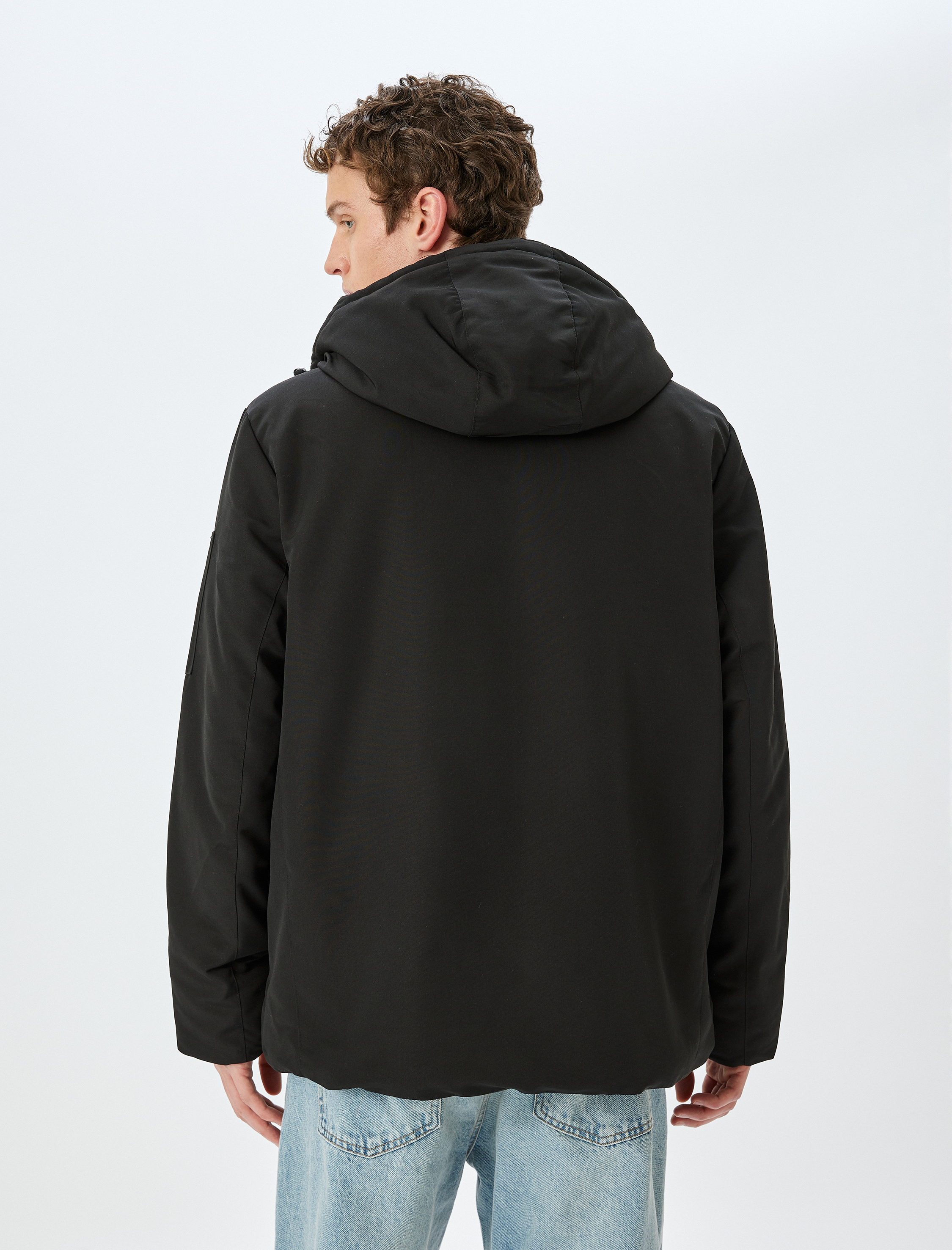   Fermuarlı Slim Fit Kapşonlu Mont