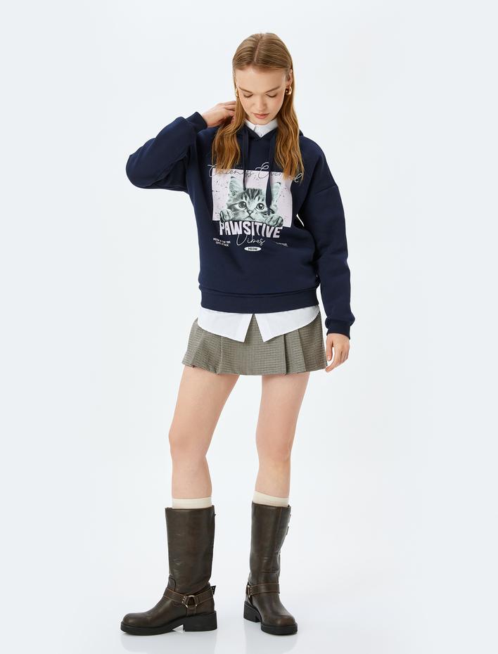  Kedi Baskılı Kapüşonlu Uzun Kollu Şardonlu Oversize Sweatshirt