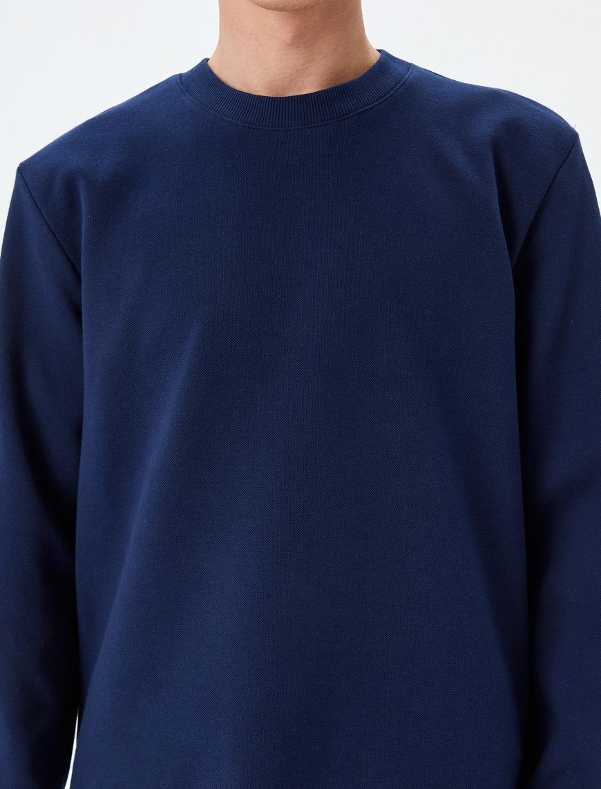   Bisiklet Yaka Pamuklu Basic Sweatshirt