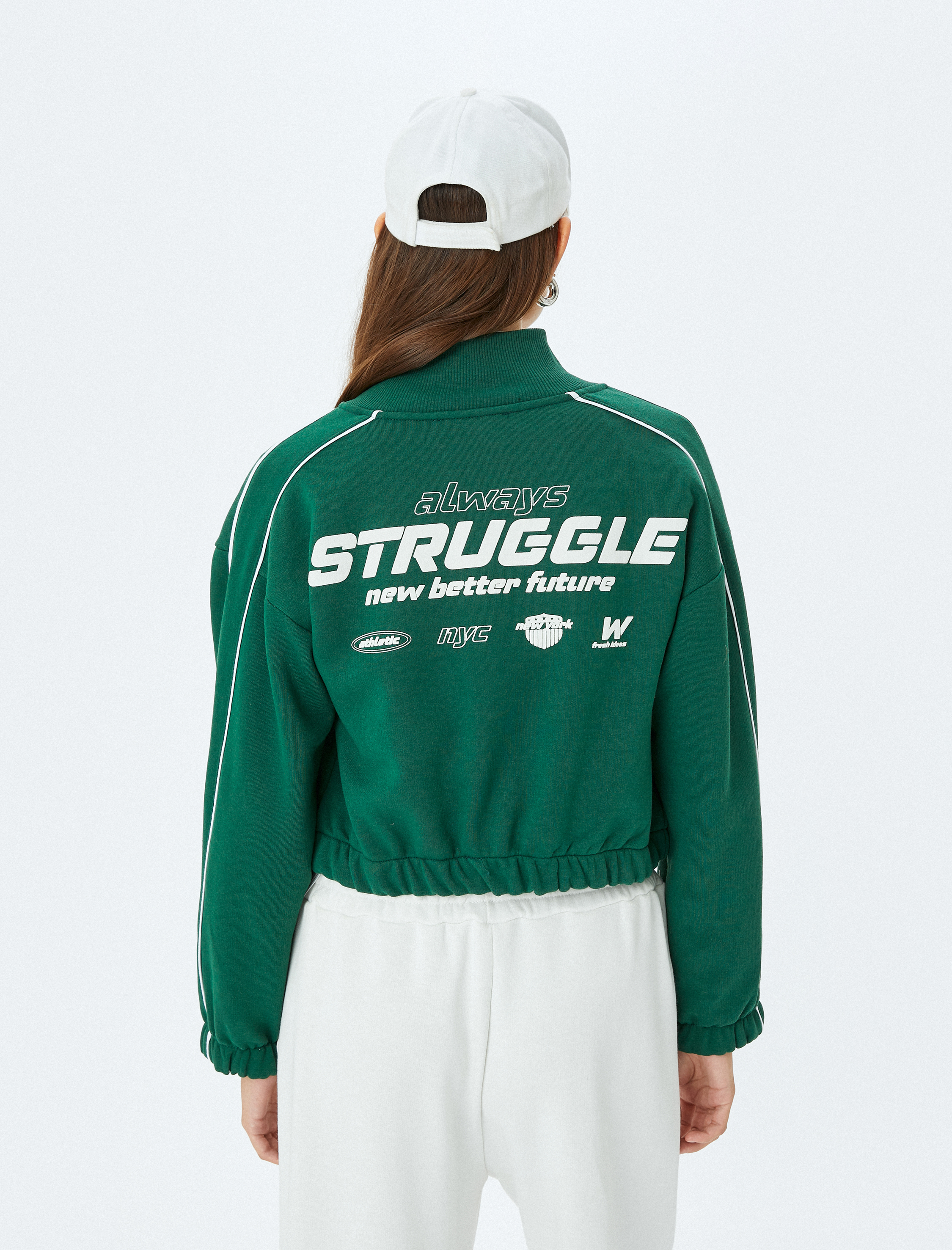   Arkası Baskılı Fermuarlı Şardonlu Oversize Crop Sweatshirt