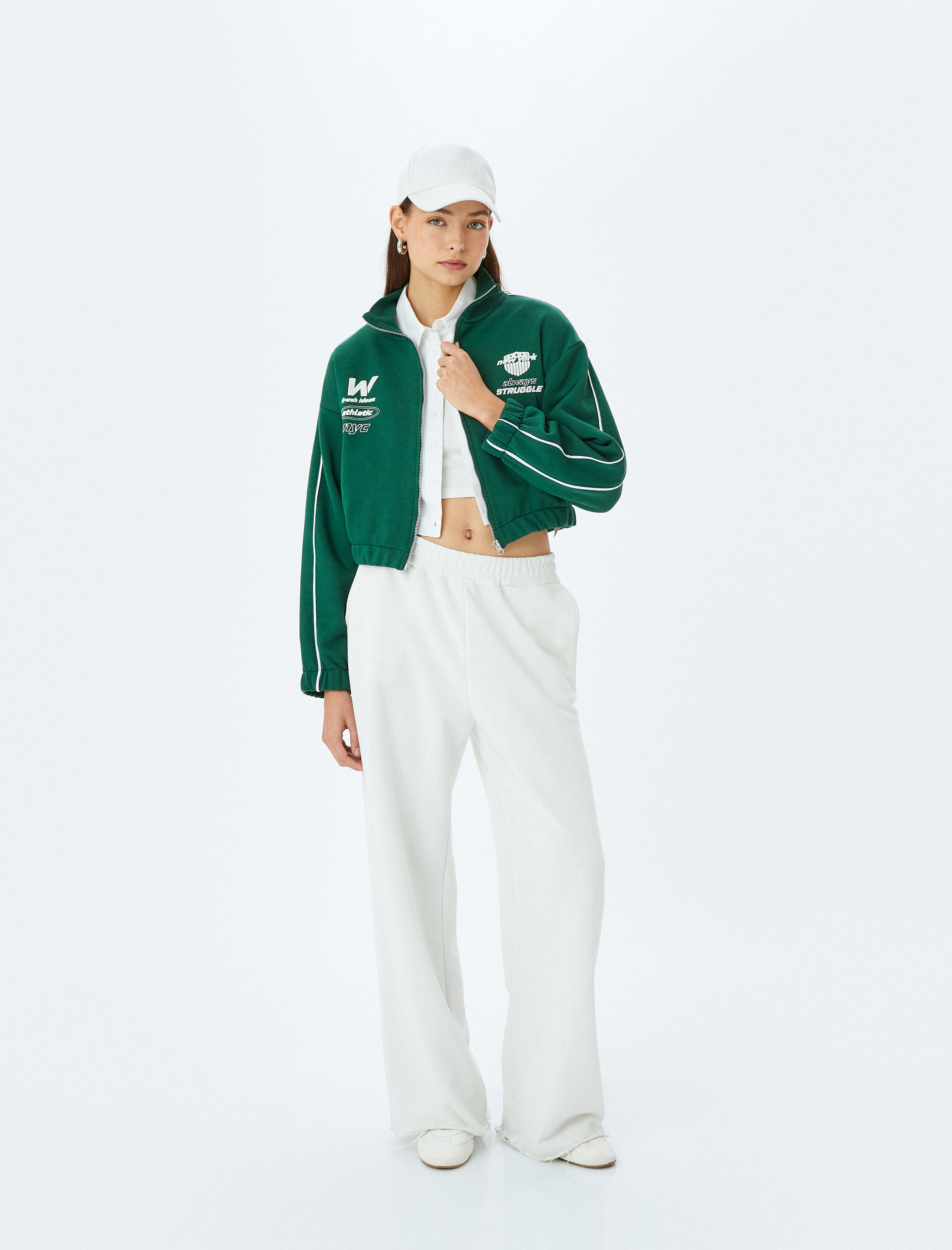   Arkası Baskılı Fermuarlı Şardonlu Oversize Crop Sweatshirt