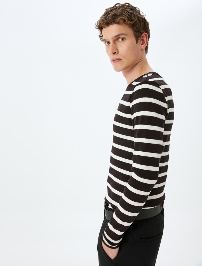  Bisiklet Yaka Pamuklu Kısa Kollu Çizgili Slim Fit Tişört