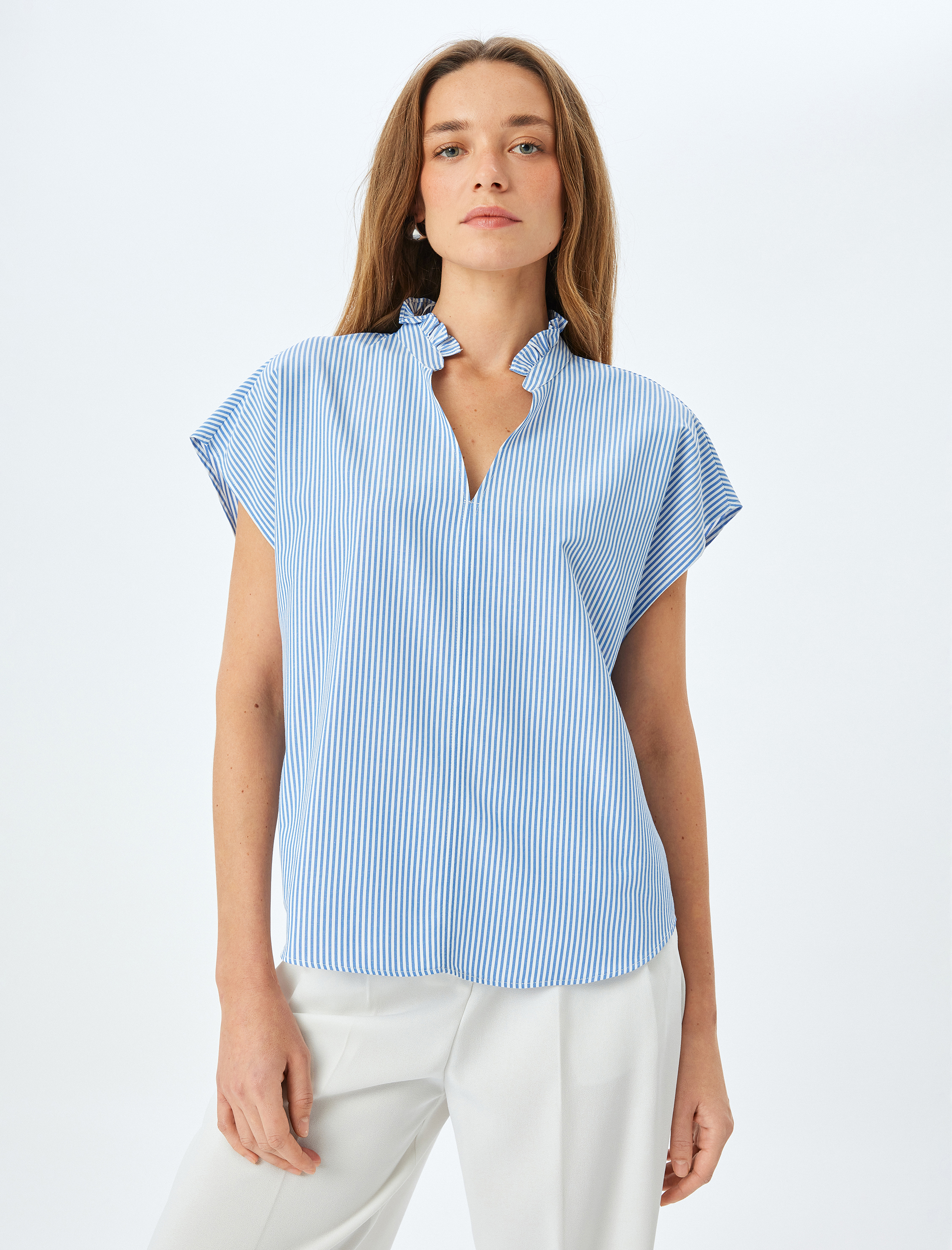 Bol Kalıp Fırfırlı Dik Yaka Çıkma Kısa Kol Çizgili Bluz