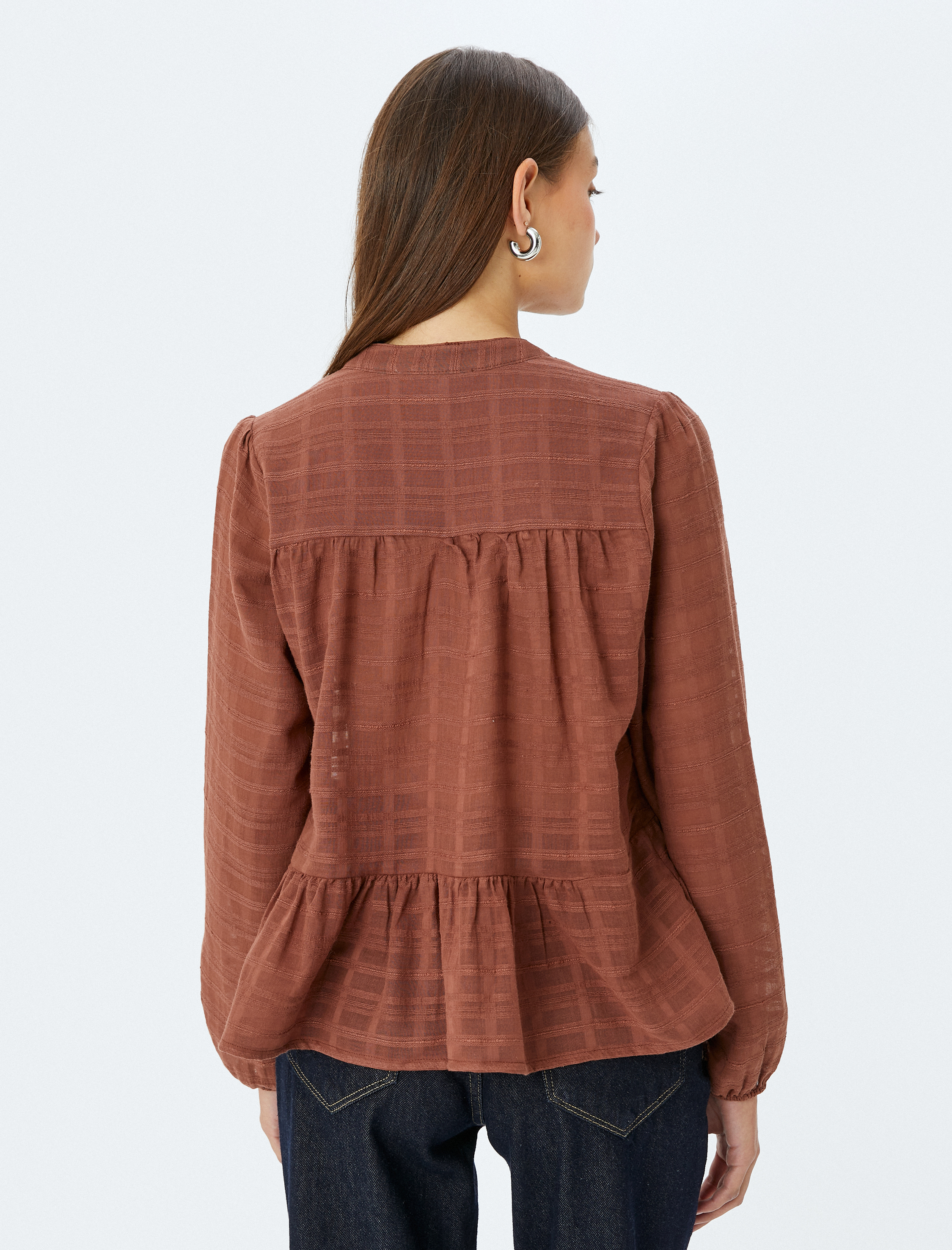   Hakim Yaka Uzun Balon Kollu Düğmeli Volanlı Bluz