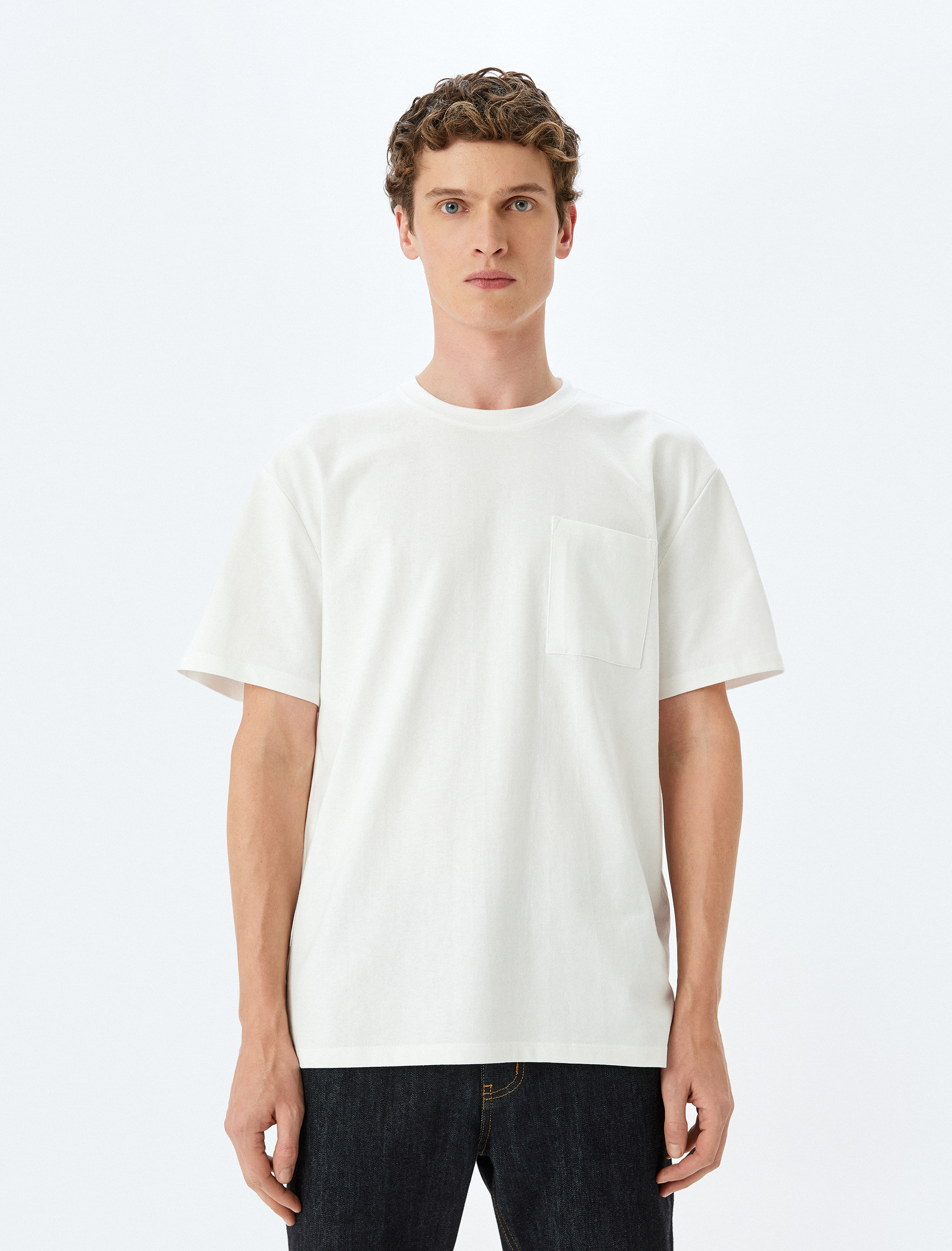   Kısa Kollu Bisiklet Yaka Cep Detaylı Tok Kumaş Pamuklu Oversize Tişört