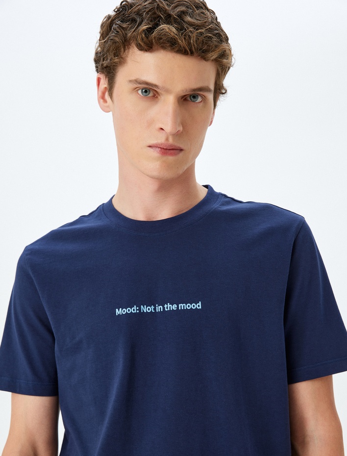  Pamuklu Bisiklet Yaka Kısa Kollu Slim Fit Slogan Baskılı Tişört