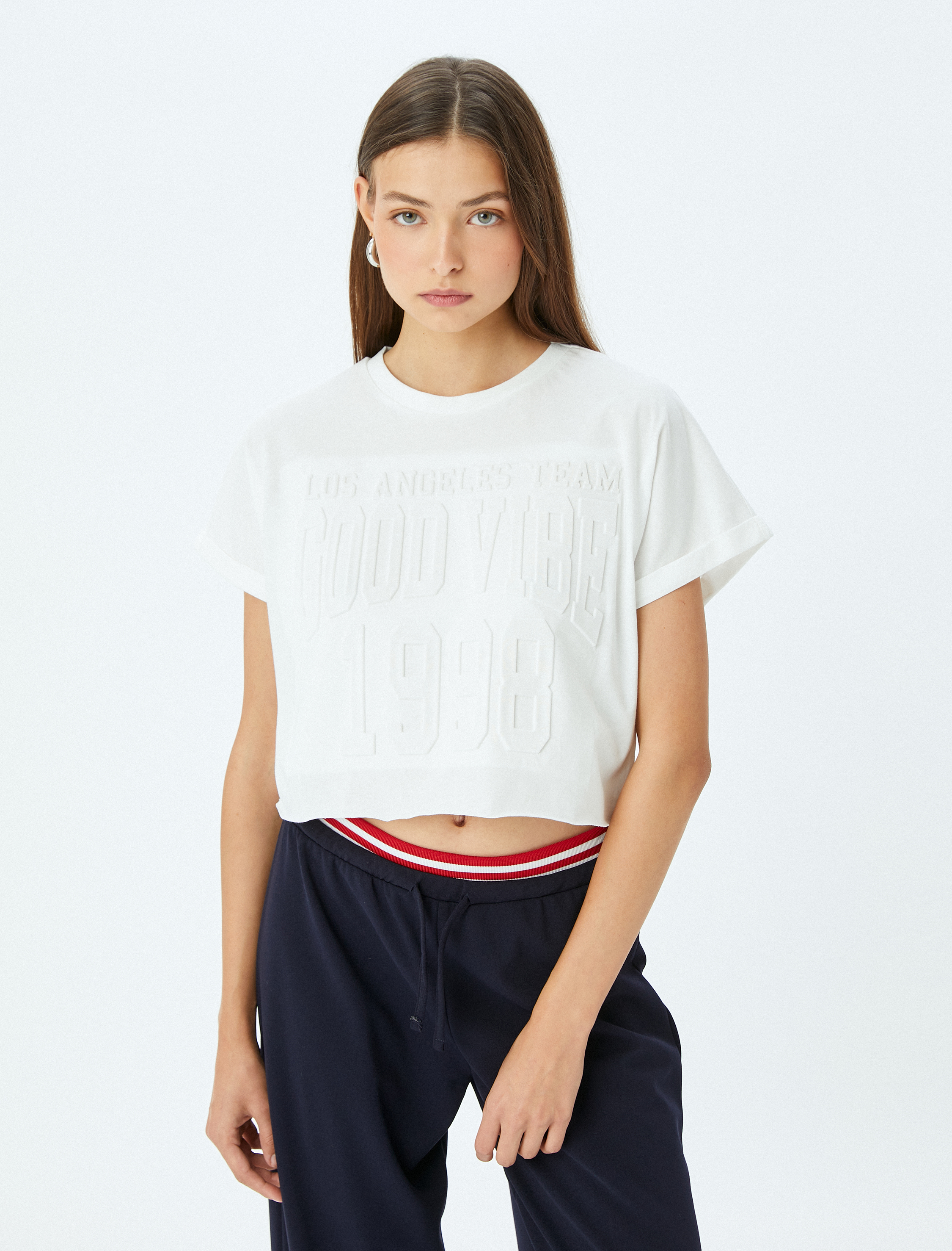 Bisiklet Yaka Sloganlı Kabartma Baskılı Kısa Kollu Rahat Kalıp Tişört