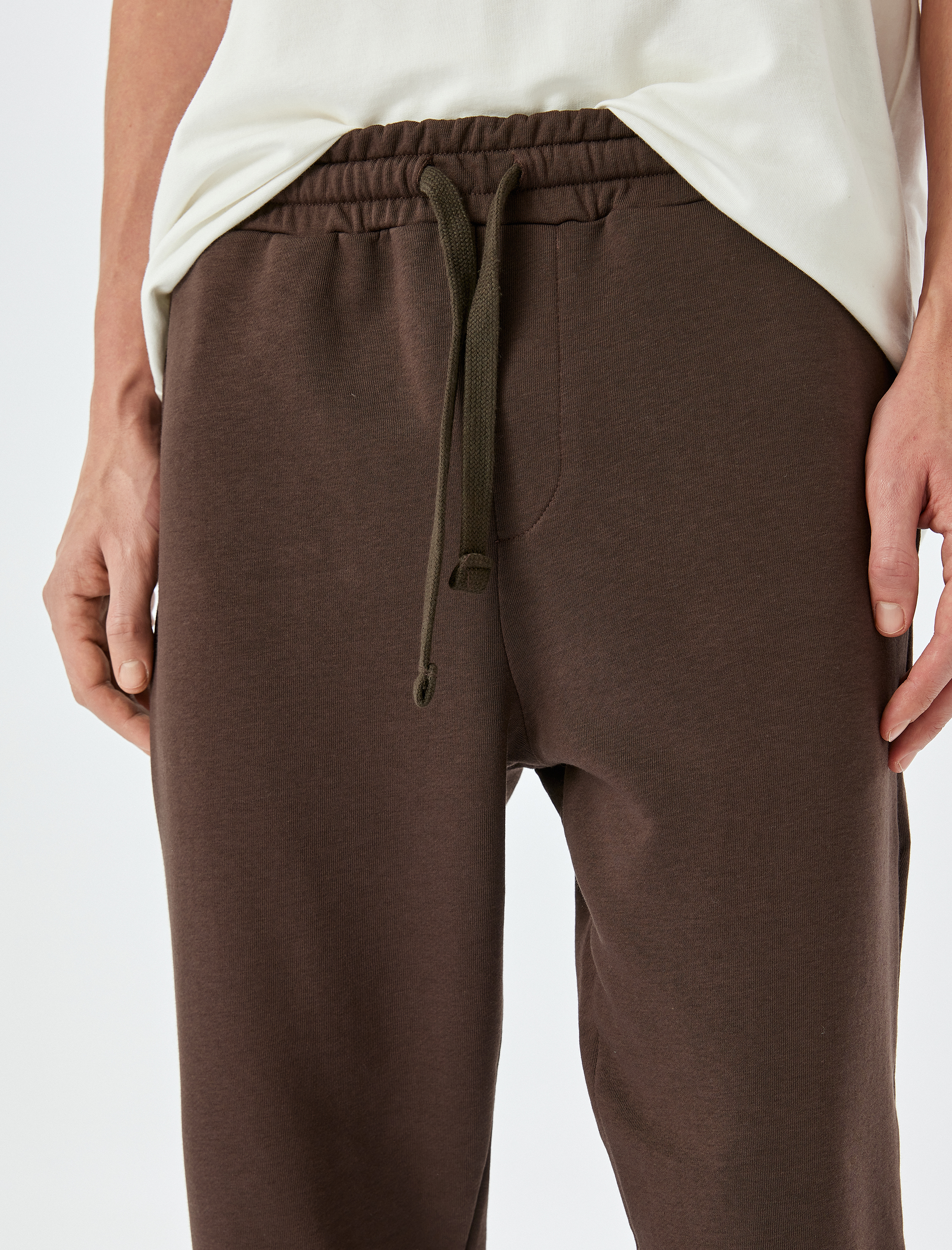   Pamuk Karışımlı Paçası Lastikli Cep Detaylı Beli Bağcıklı Eşofman Altı