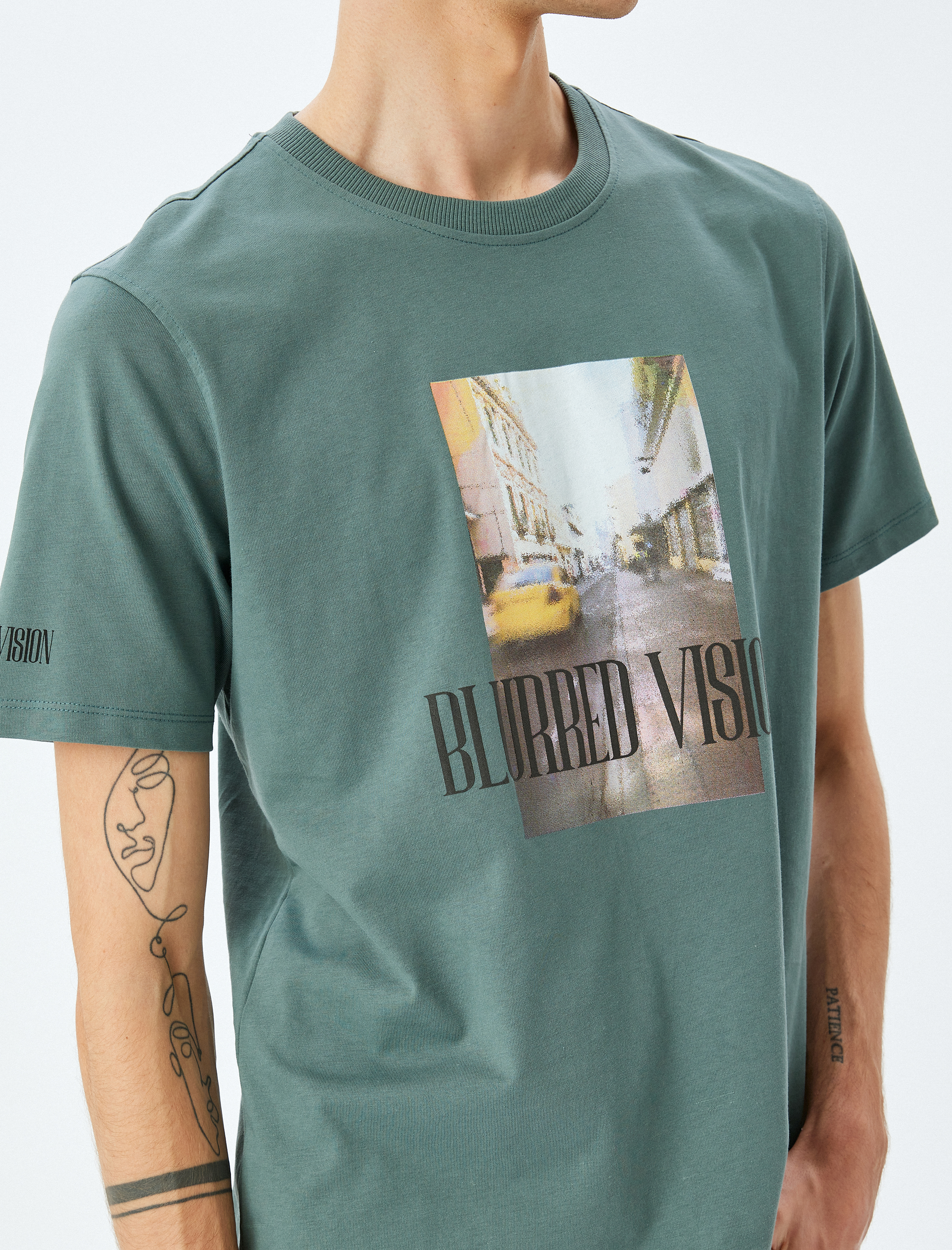   Kısa Kollu Bisiklet Yaka Regular Fit Pamuklu Baskılı Tişört